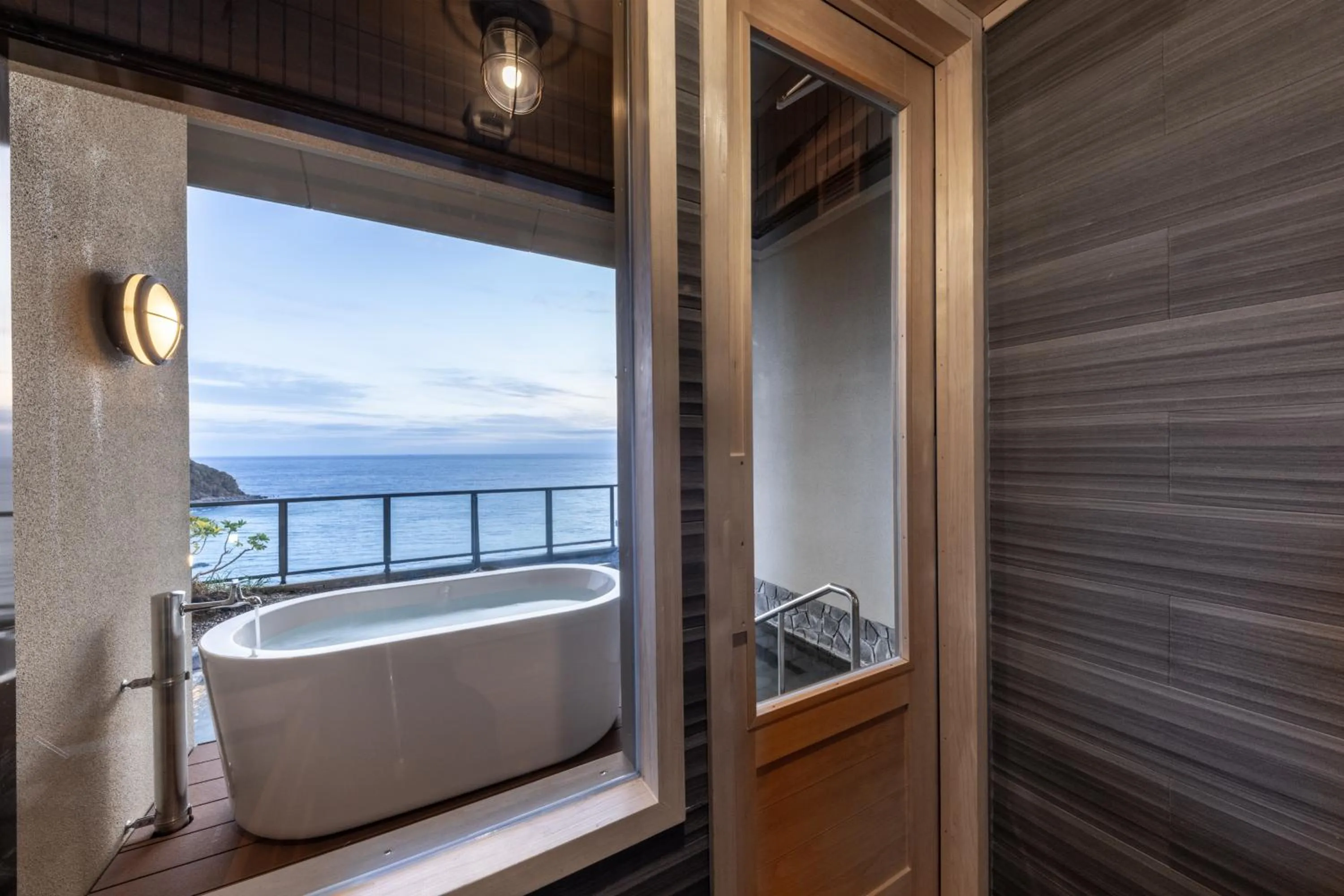 Sauna in IZU RETREAT by Onko Chishin