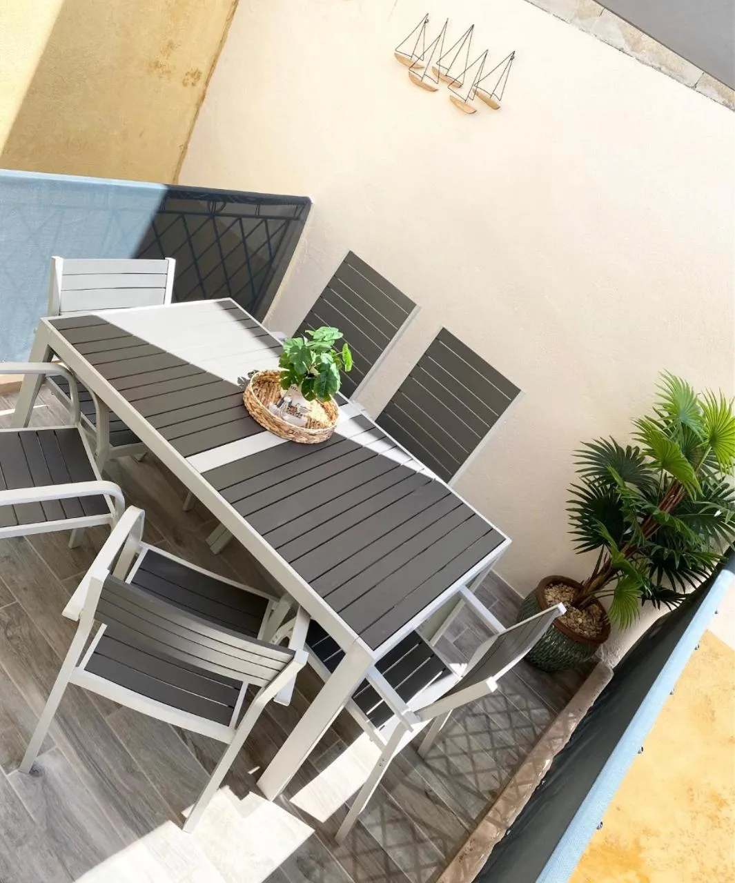 Two-Bedroom Apartment with Terrace in Coeursanary d'Audrey