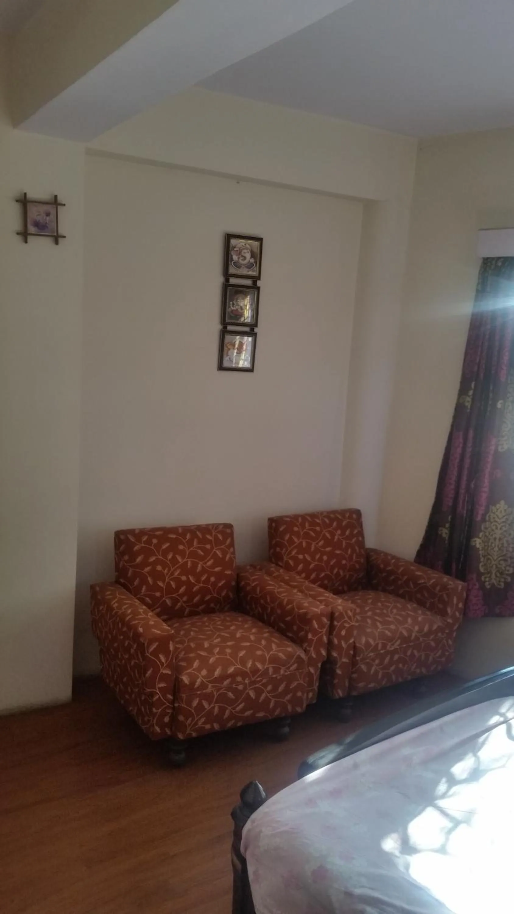 Deluxe King Room - single occupancy in Flyer Exotica