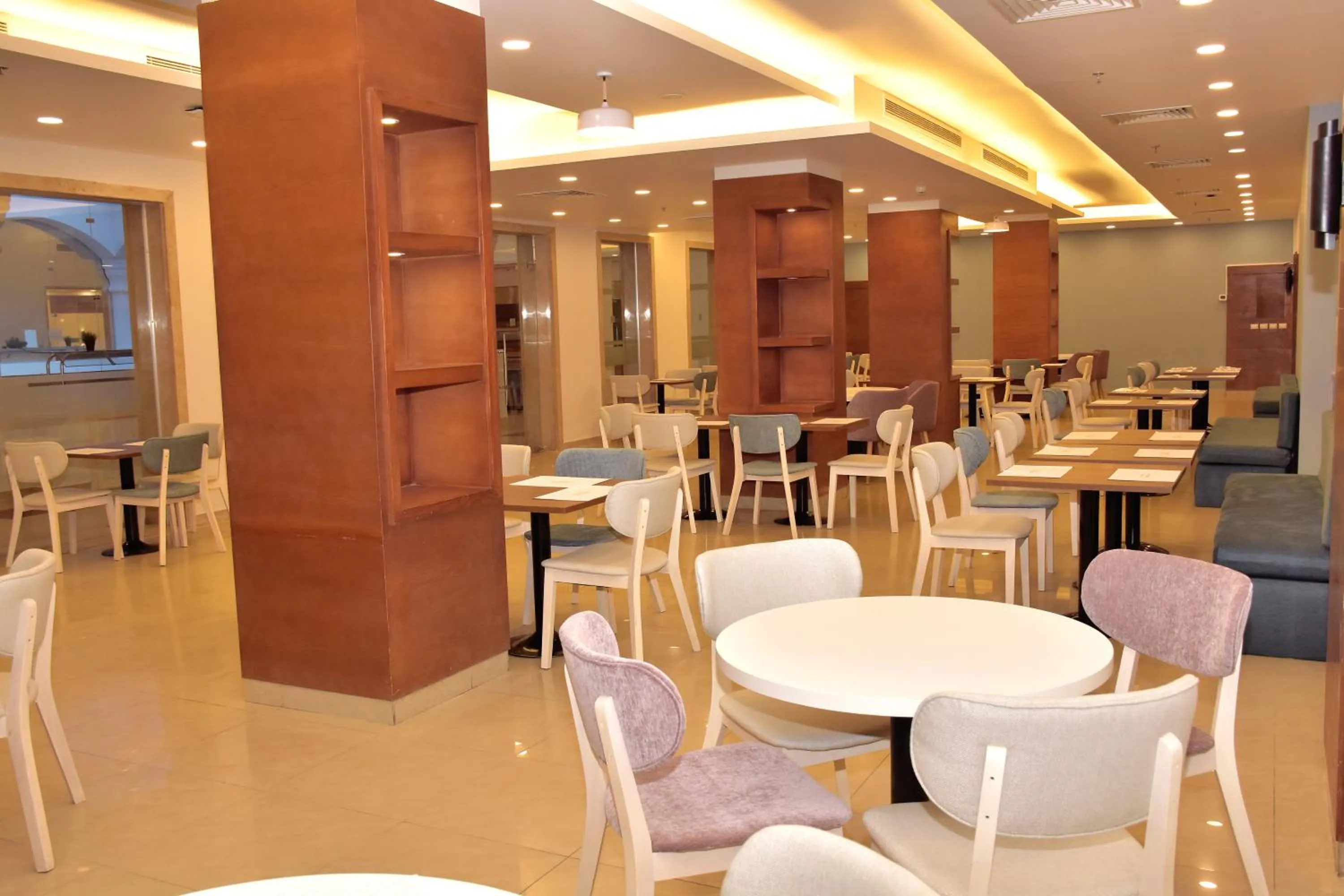 Restaurant/places to eat in Marina Resort Port Ghalib, a member of Radisson Individuals