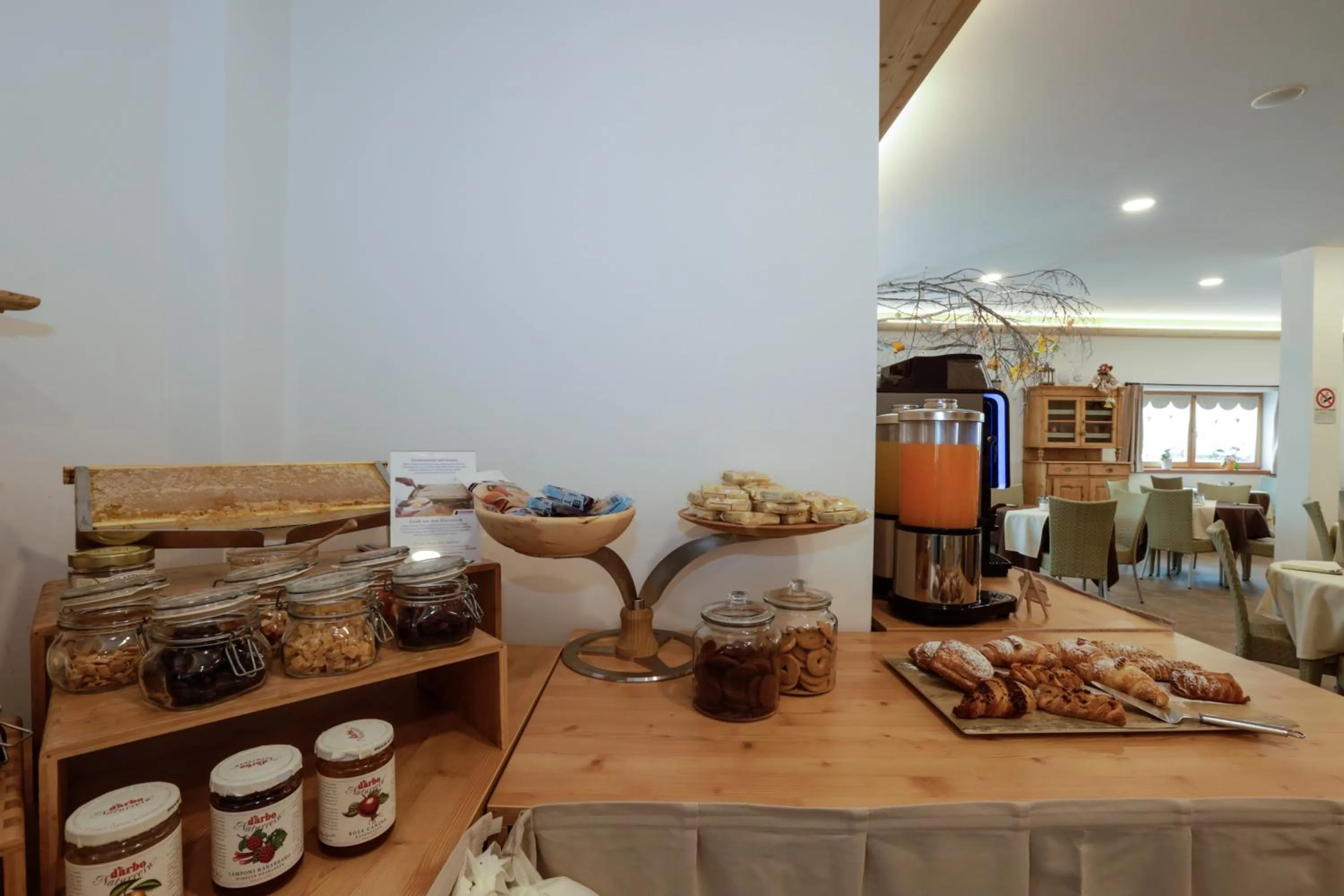 Food and drinks in Garnì & Wellness Anderle