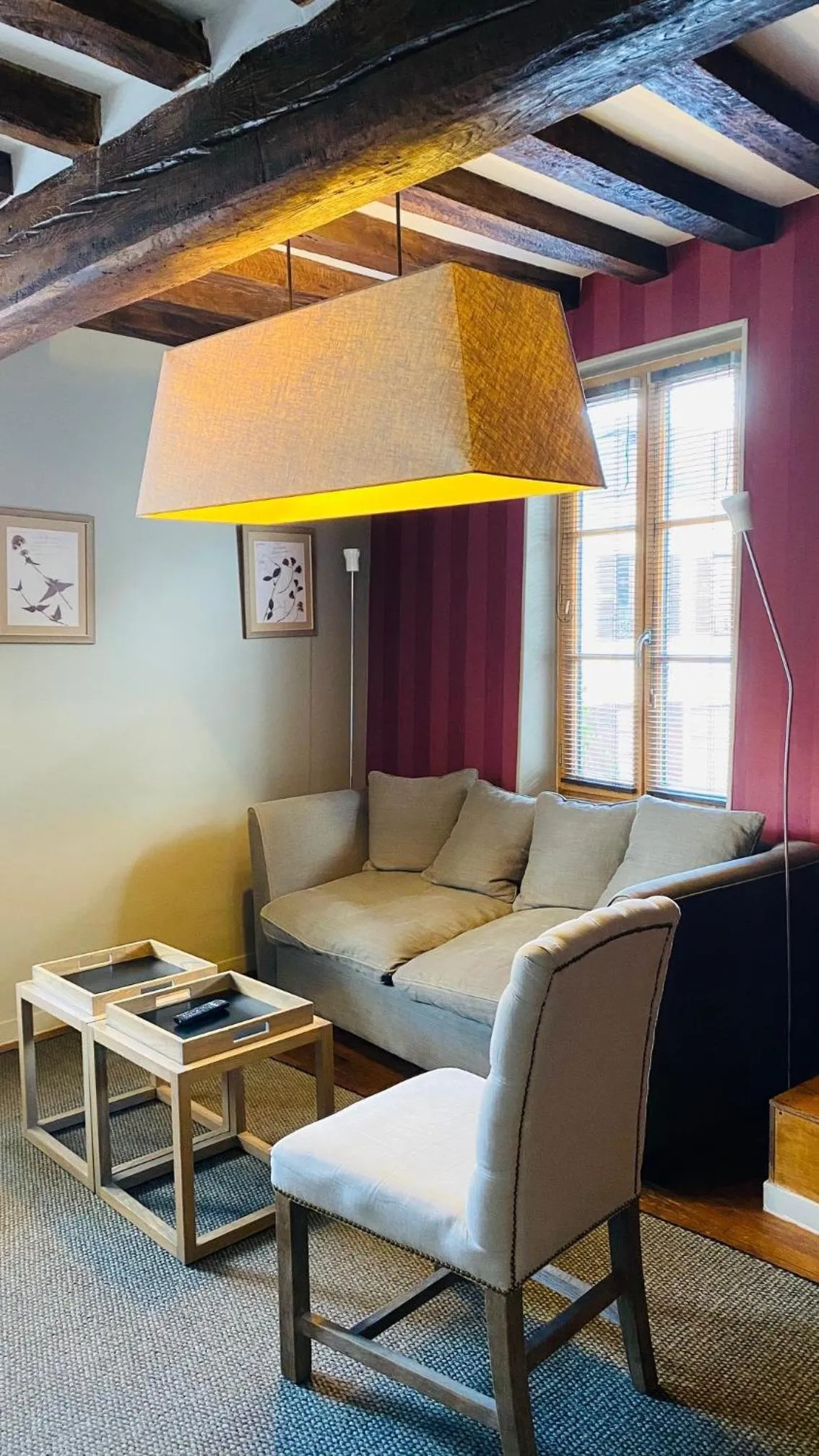 Living room in Hôtel La Licorne & Spa