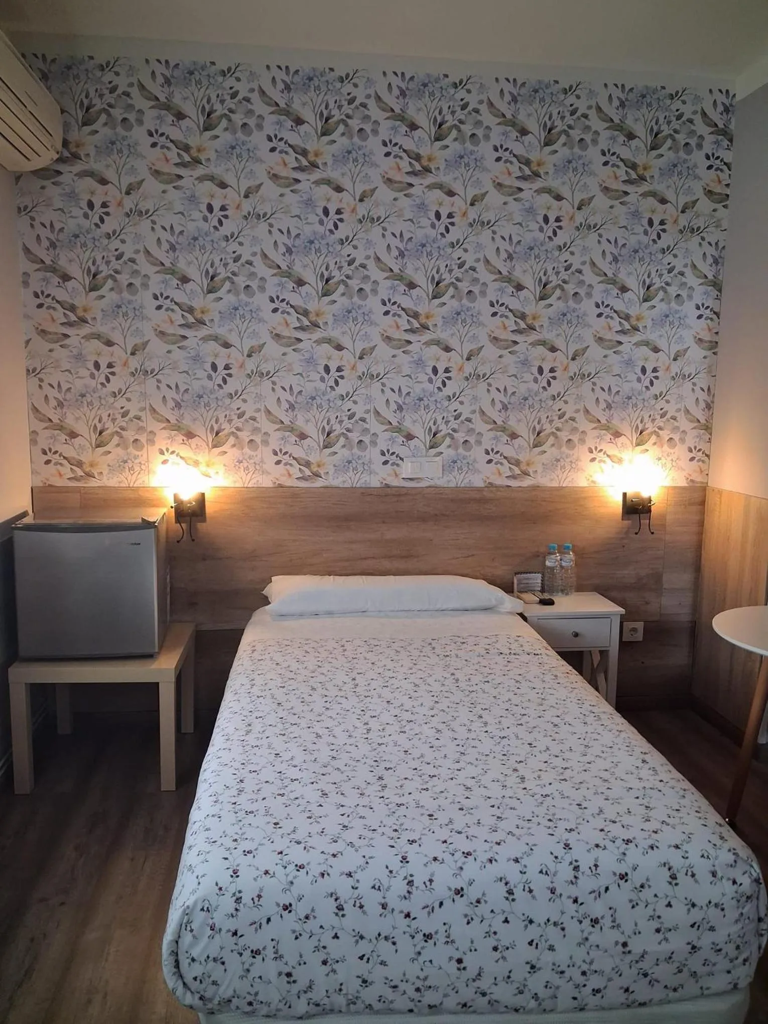 Bed in Hostal La Pastora