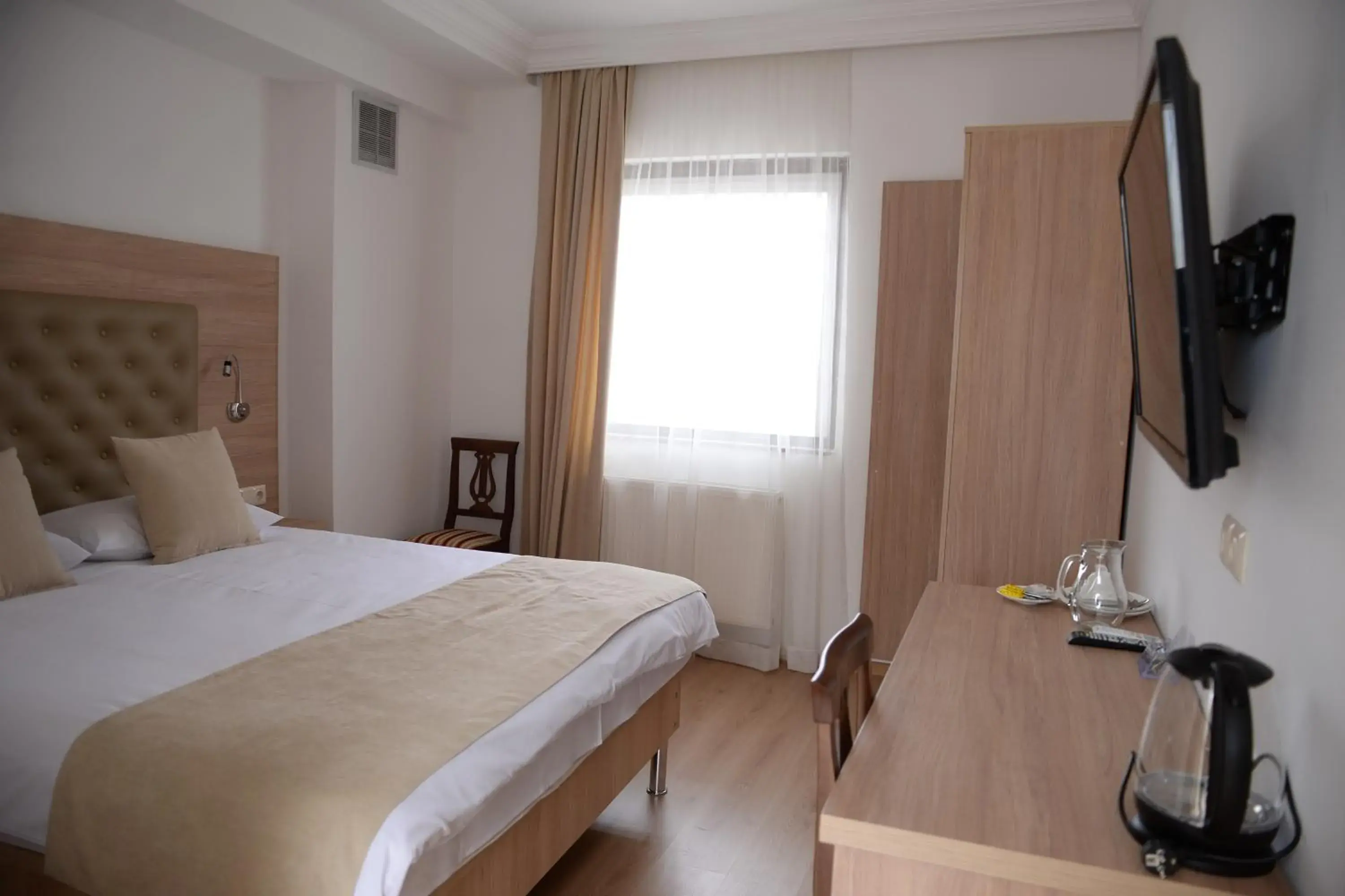 Standard Queen Room in Hotel Varios Standard Queen Room in Hotel Varios