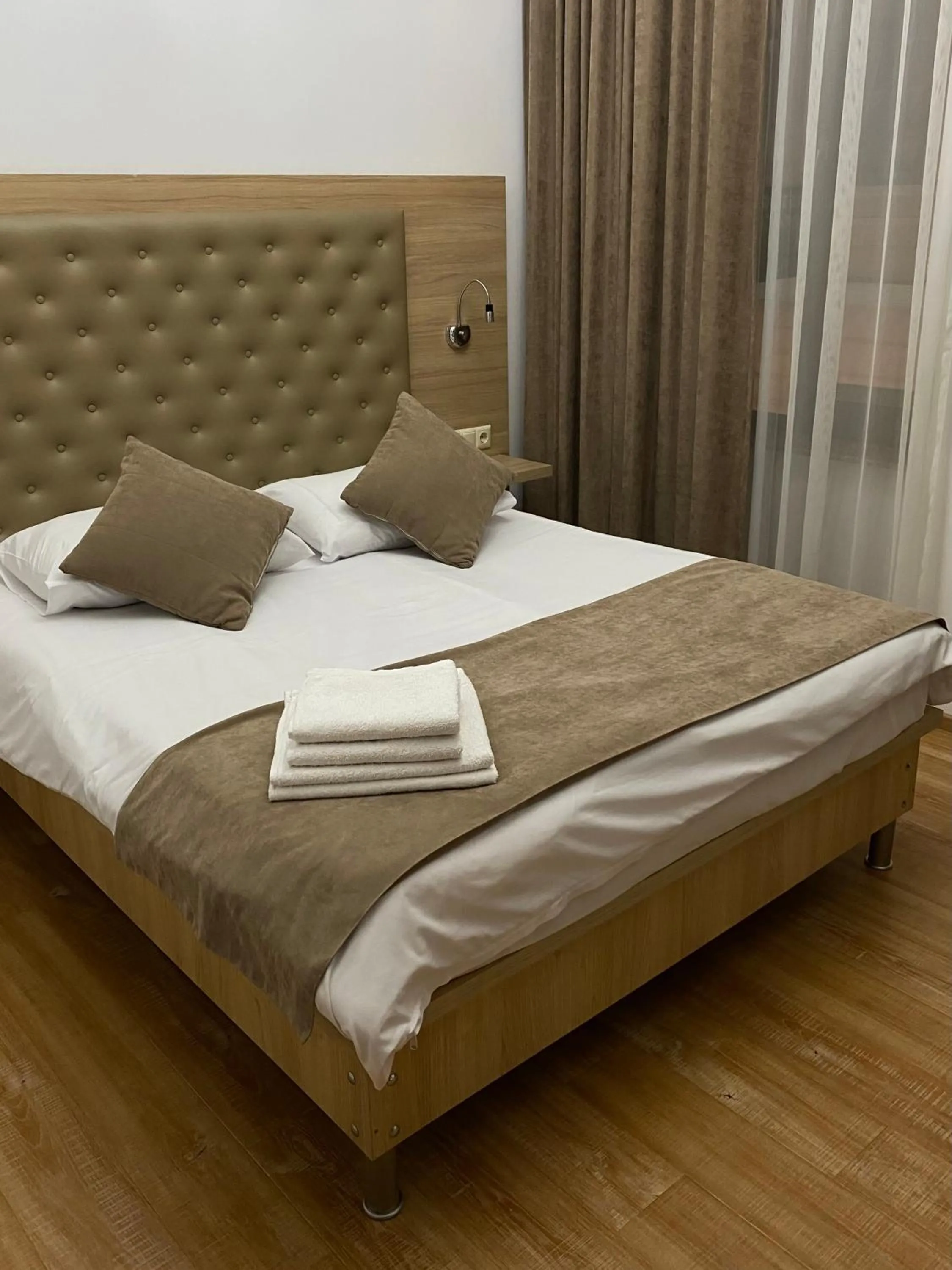 Suite with Balcony - single occupancy in Hotel Varios