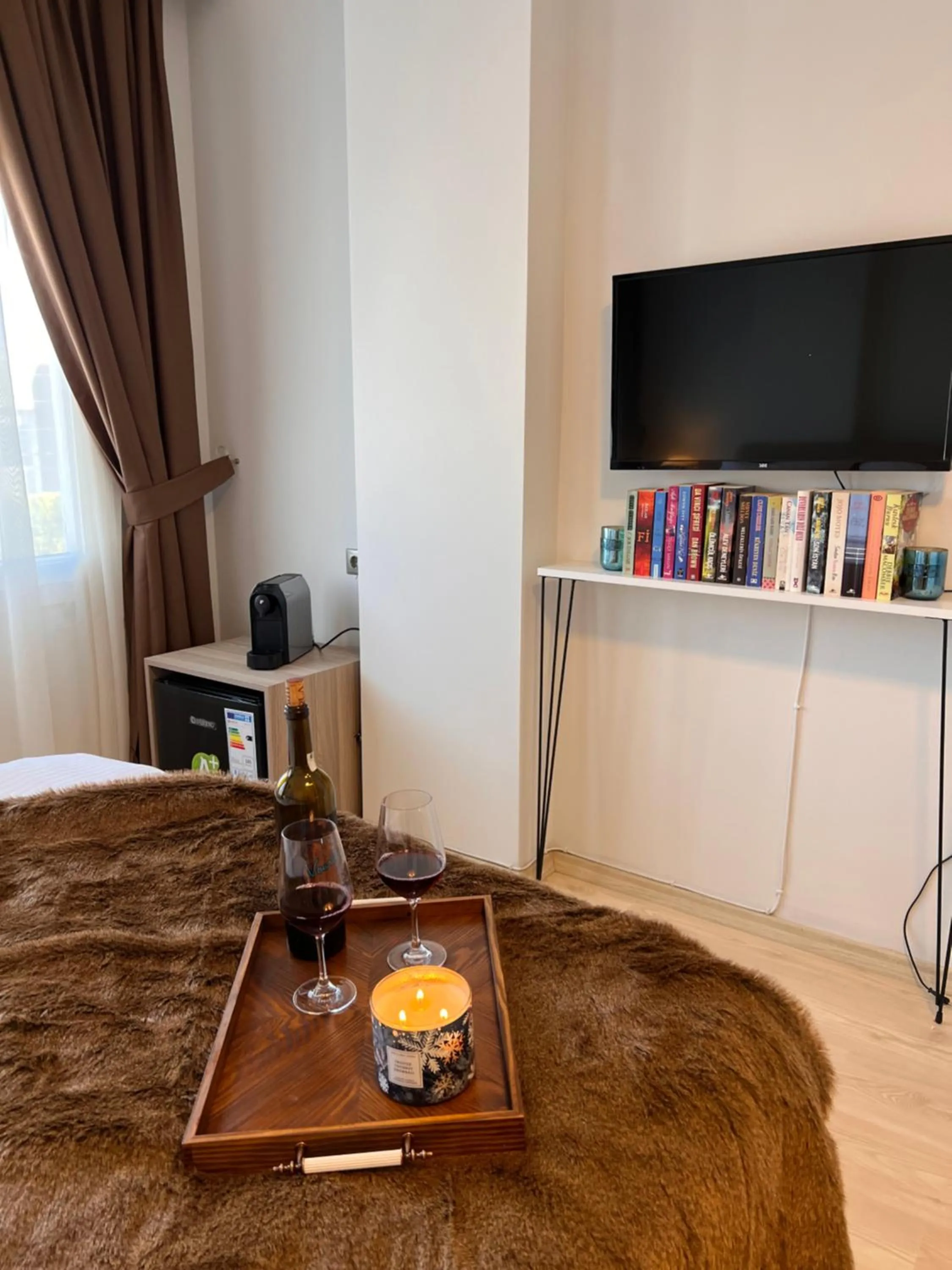 B. Equine Range Hotel