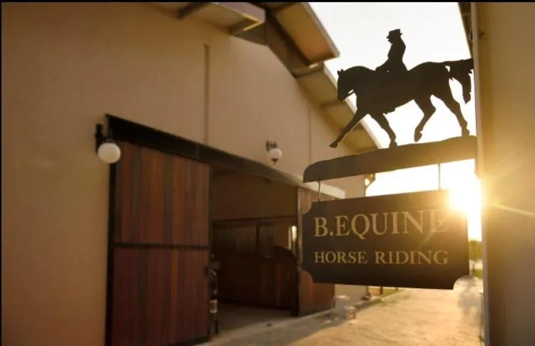 Garden in B. Equine Range Hotel