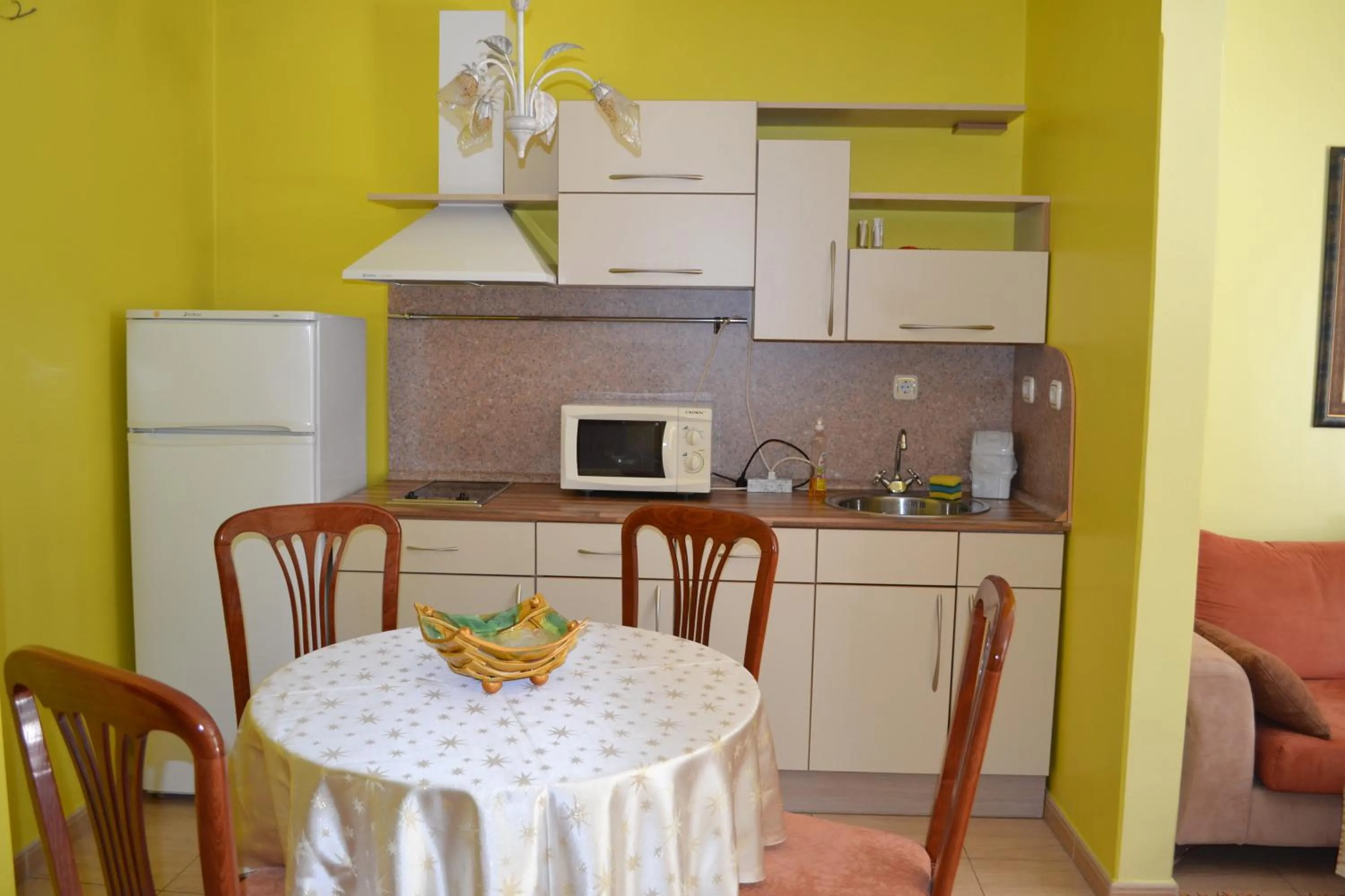 Kitchen or kitchenette in Hotel Perla