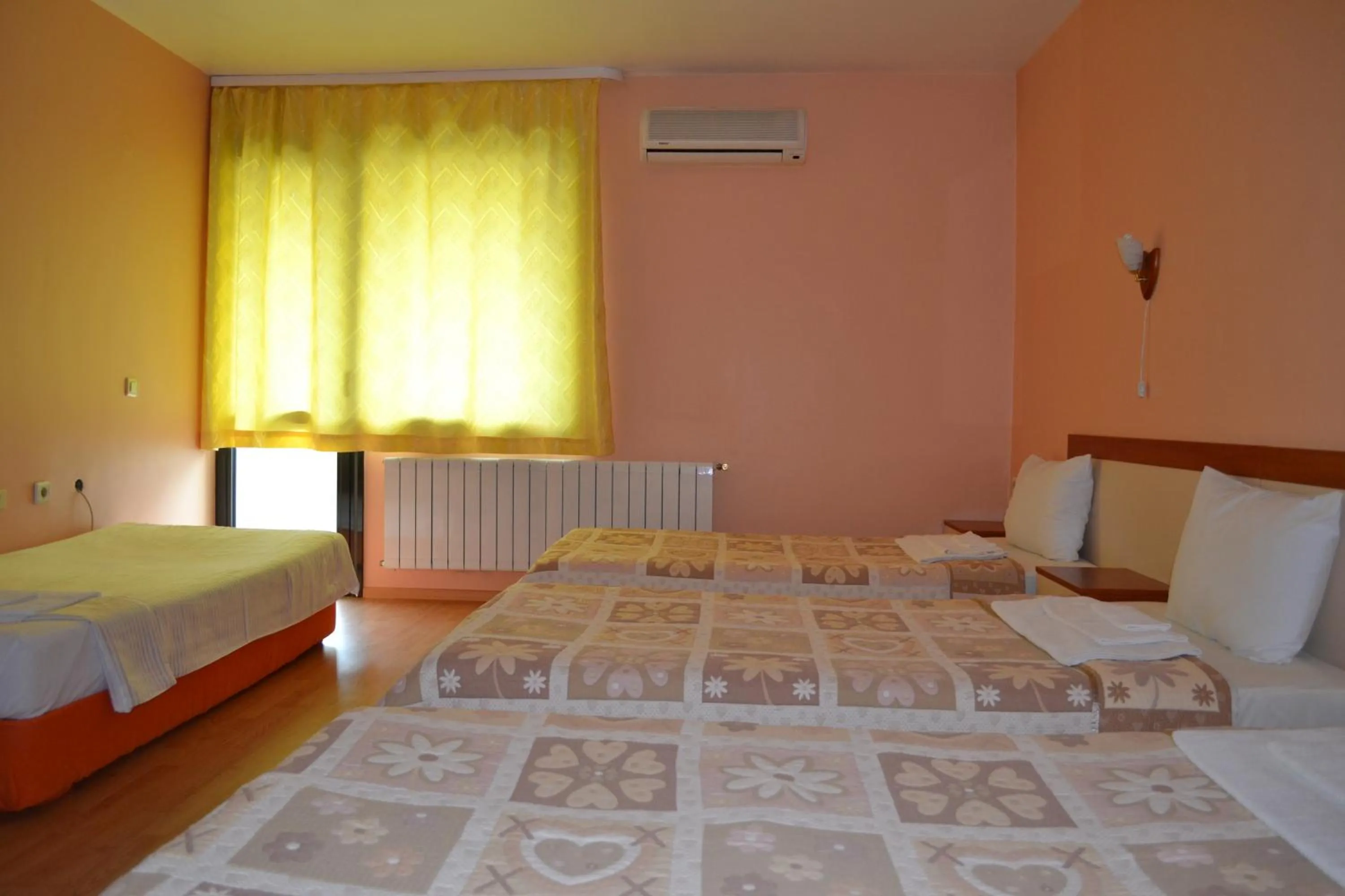 Photo of the whole room, Bed in Hotel Perla