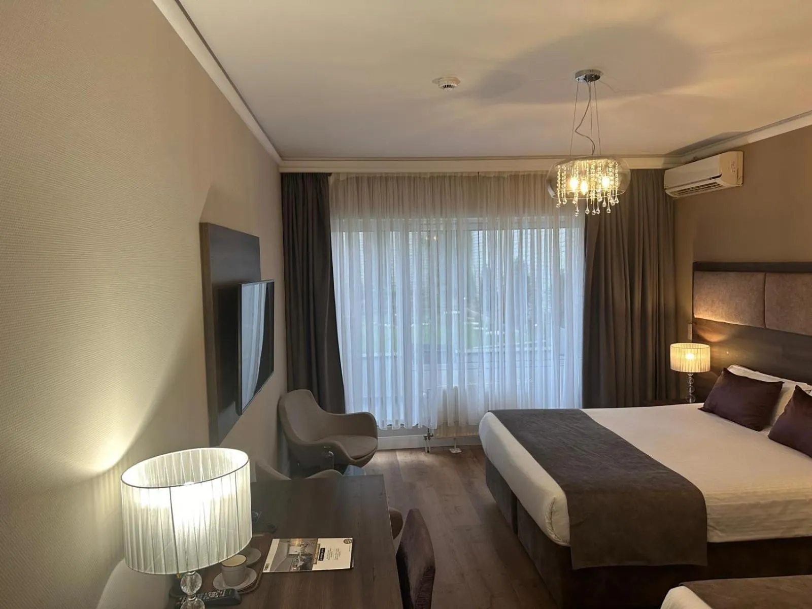 Bedroom, Bed in Hotel Agenda Louise