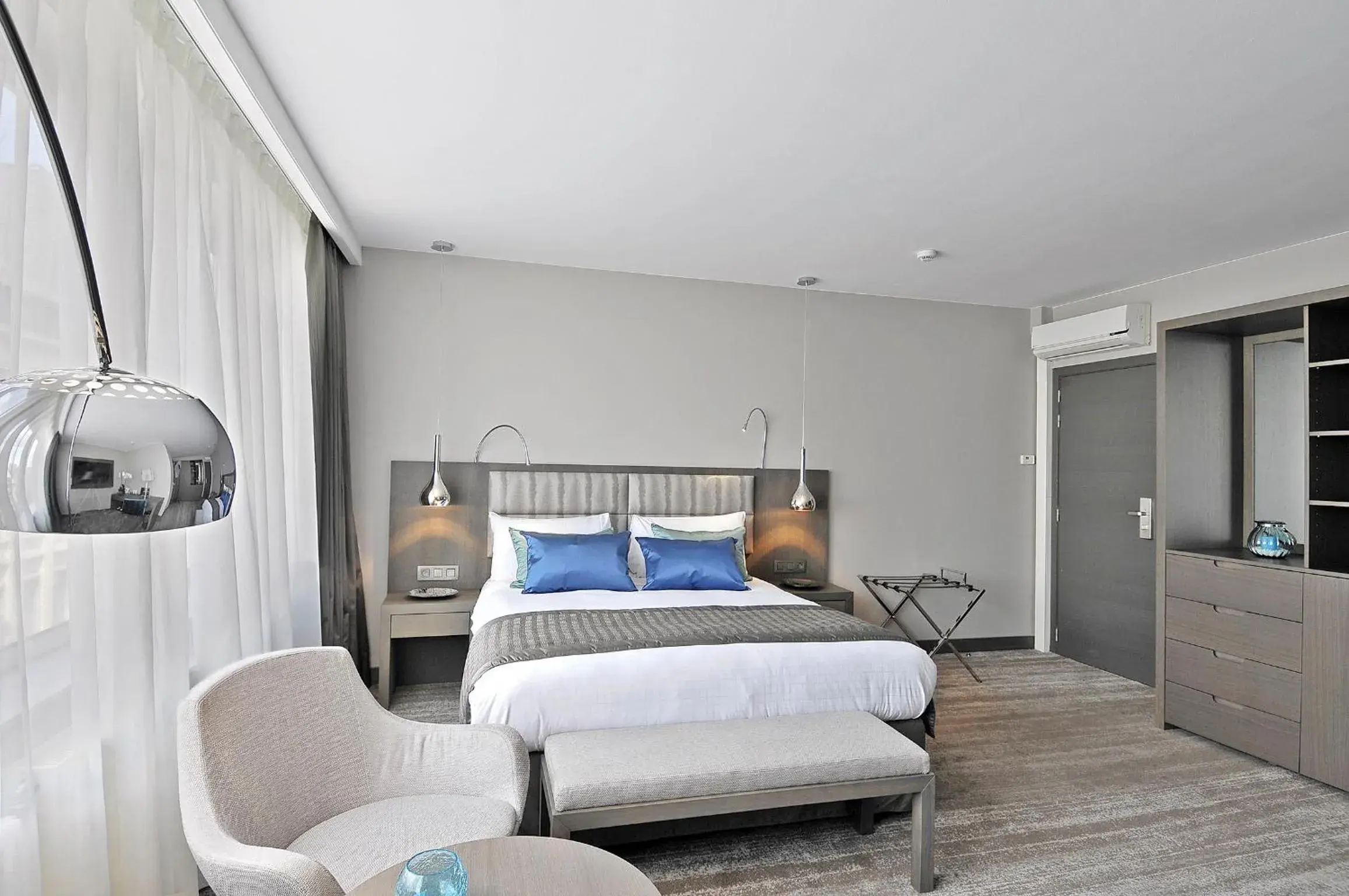 Double Room in Hotel Agenda Louise Double Room in Hotel Agenda Louise