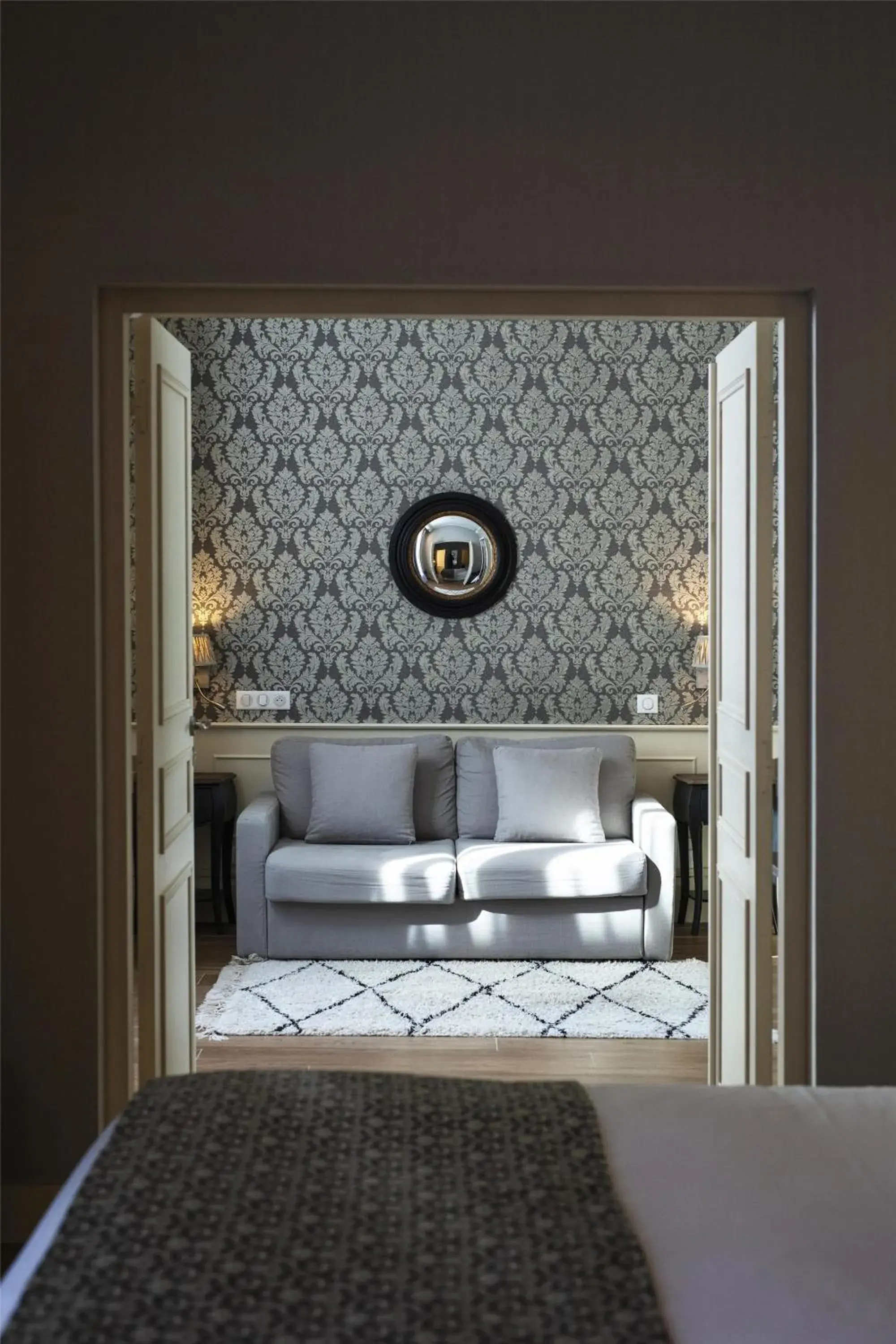 Photo of the whole room, Bed in Hotel & Spa Le Grand Monarque, BW Premier Collection Photo of the whole room, Bed in Hotel & Spa Le Grand Monarque, BW Premier Collection