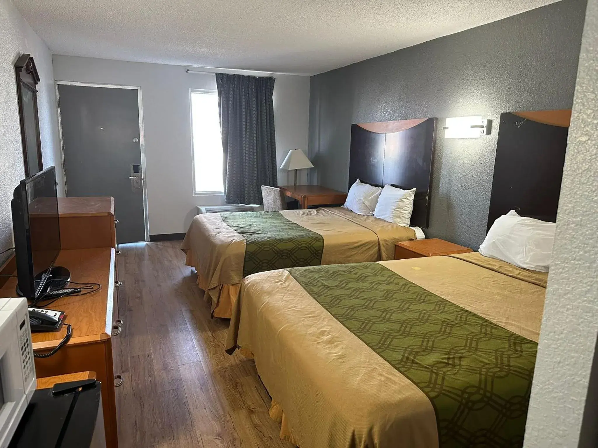 Bed in Rodeway Inn Hopkinsville Bed in Rodeway Inn Hopkinsville