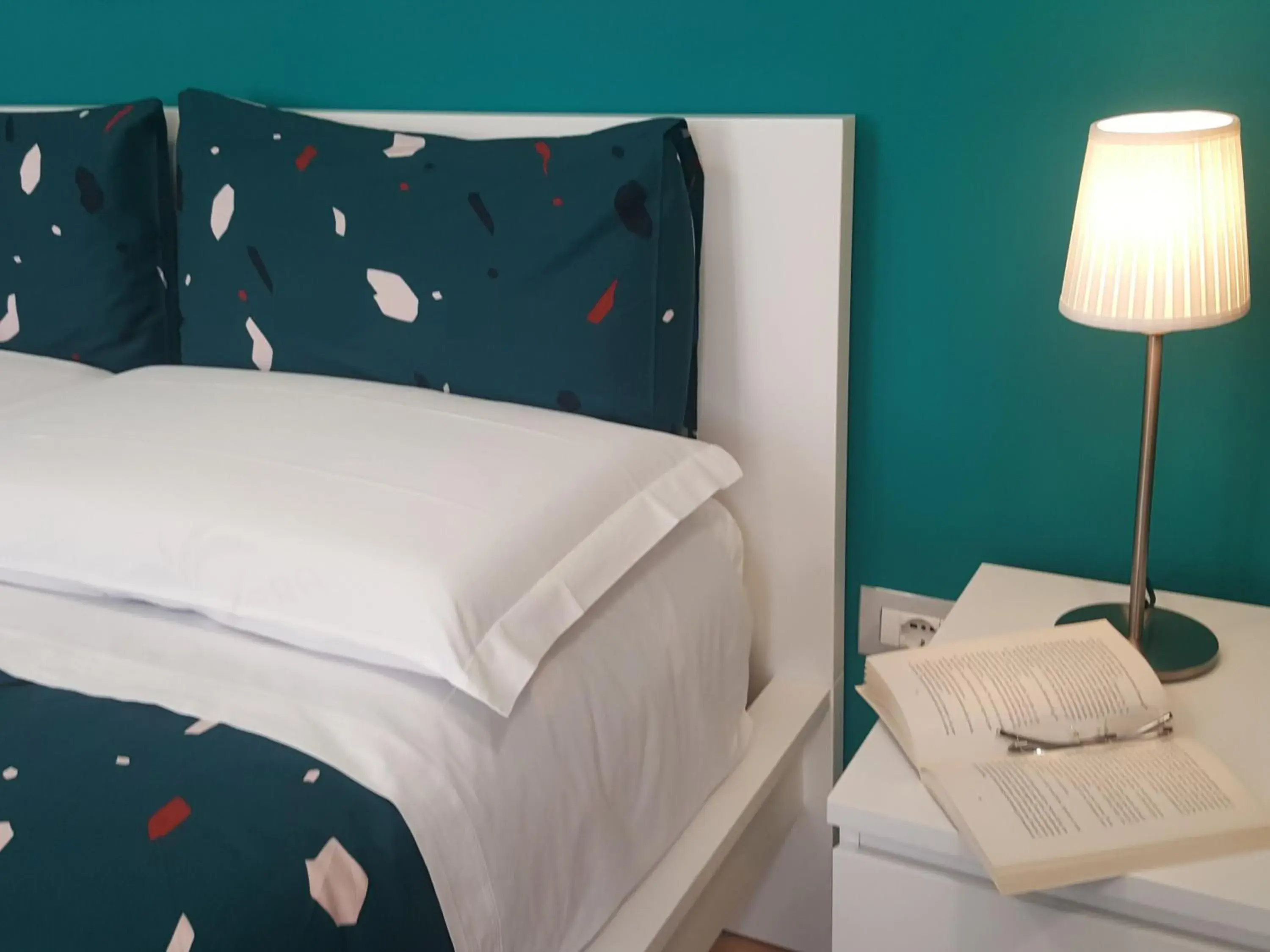 Deluxe Double Room - single occupancy in 14 B&B Deluxe Double Room - single occupancy in 14 B&B