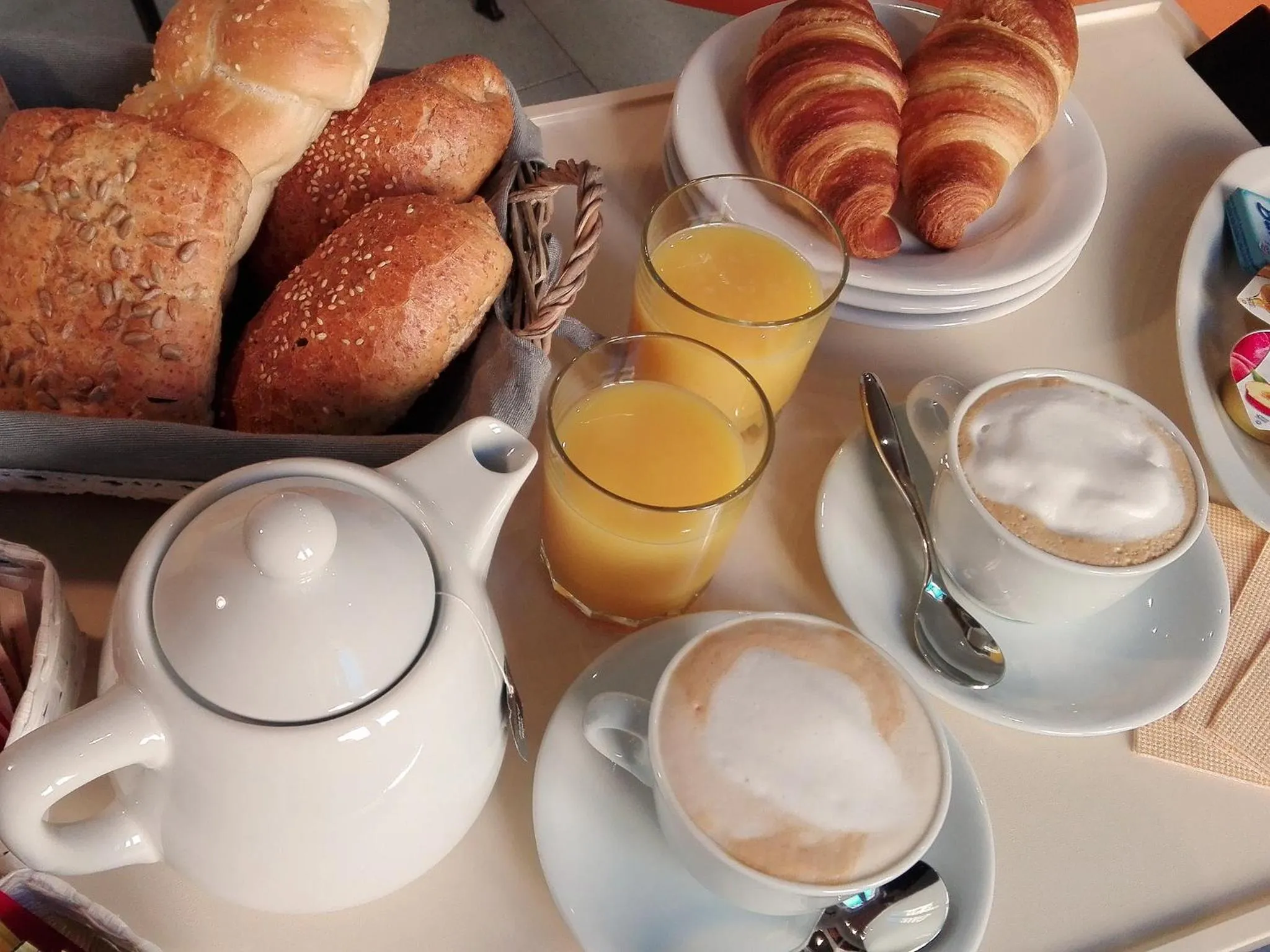 Italian breakfast in 14 B&B