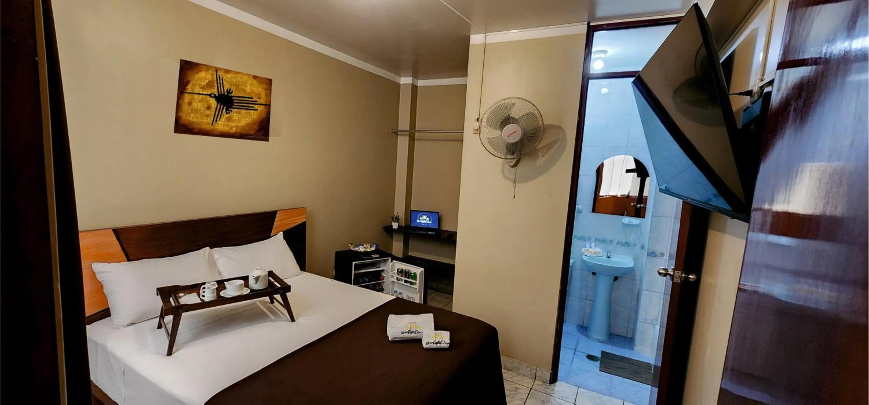 Bed in Starlight Inn