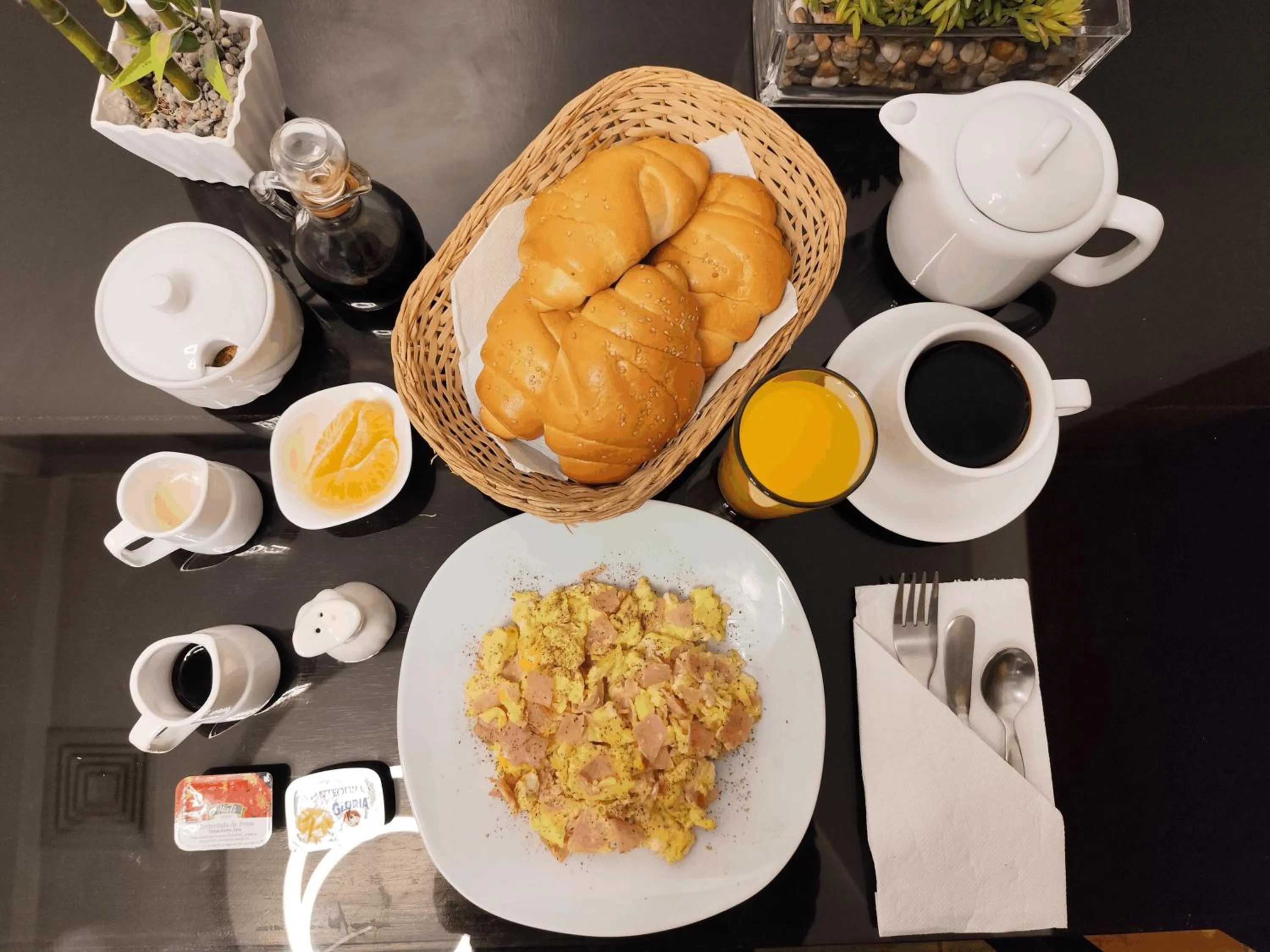 Breakfast in Starlight Inn