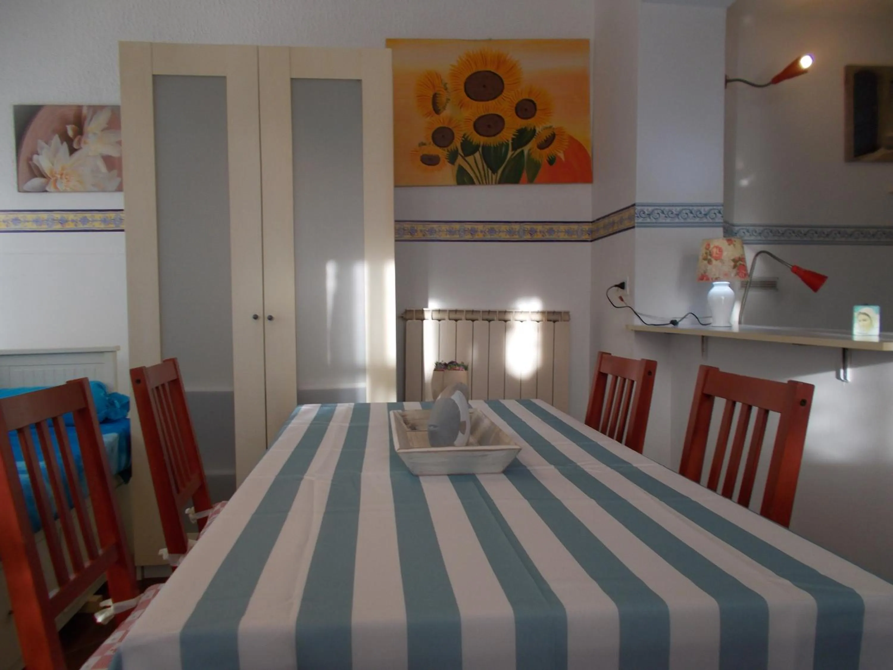 Dining area, Bed in Il Granello di Senape B&B