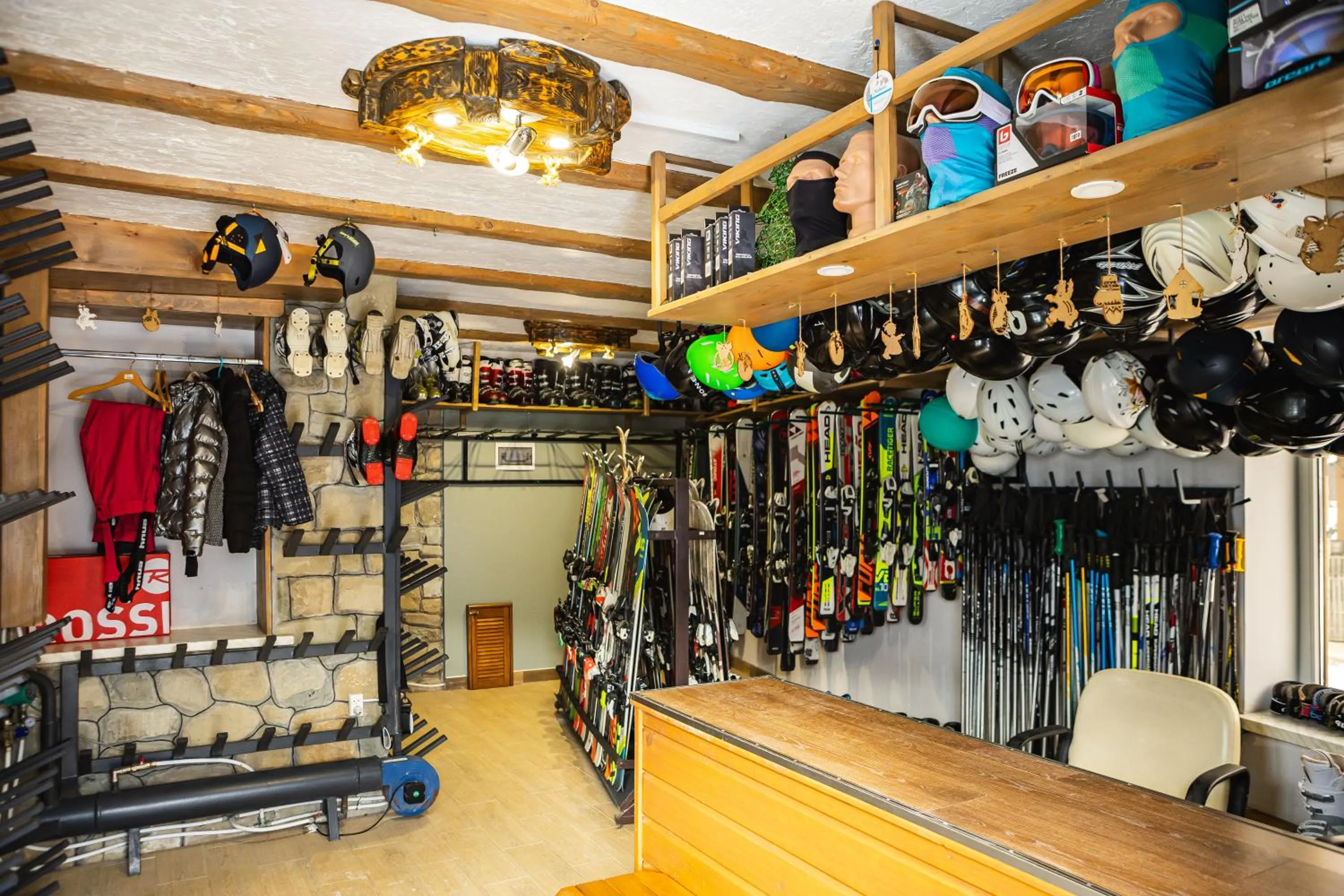 Property building in Zatyshok nad Prutom