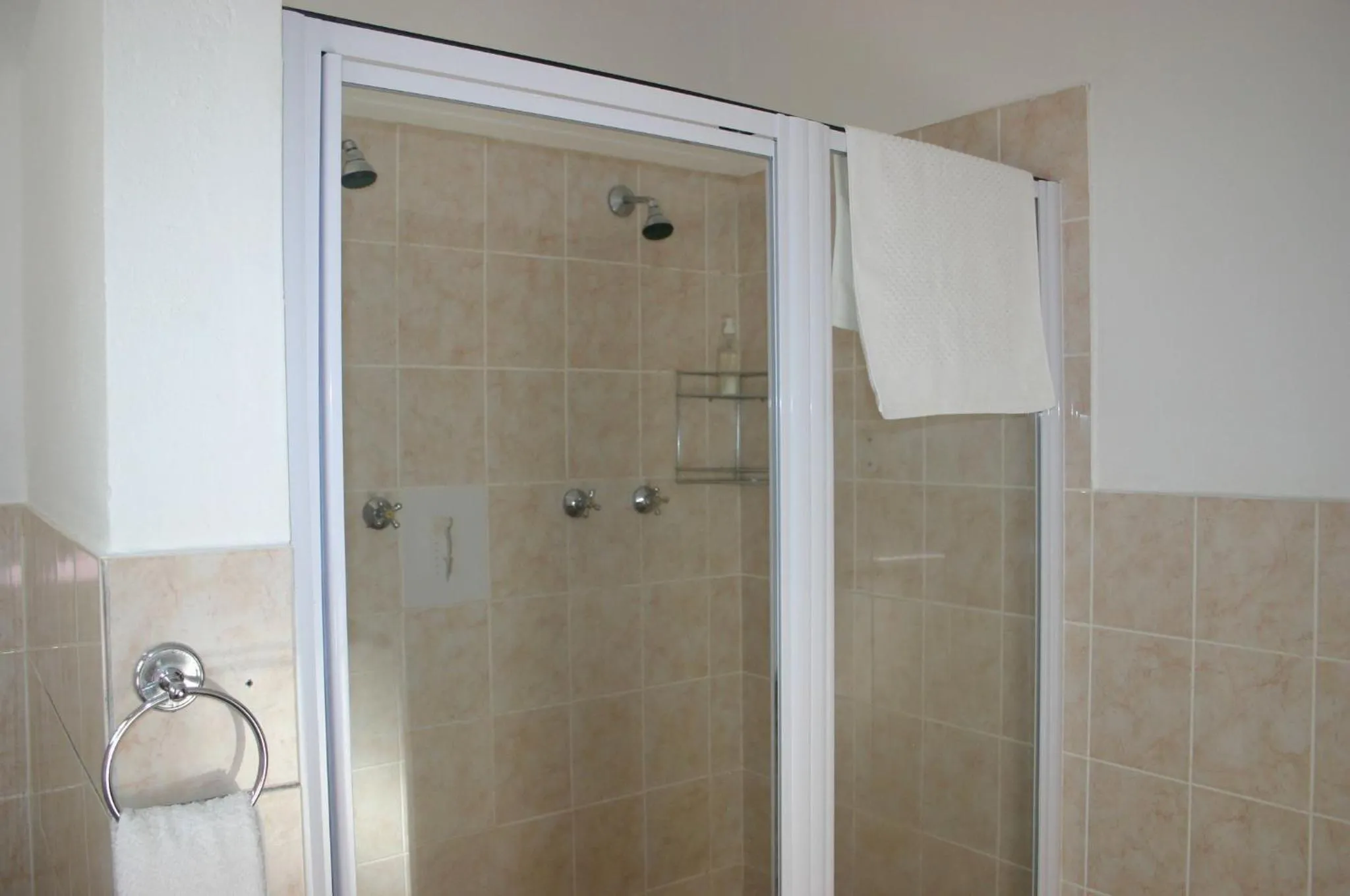 Shower in Fraaigelegen Farm - Home of ADHARA EVOO