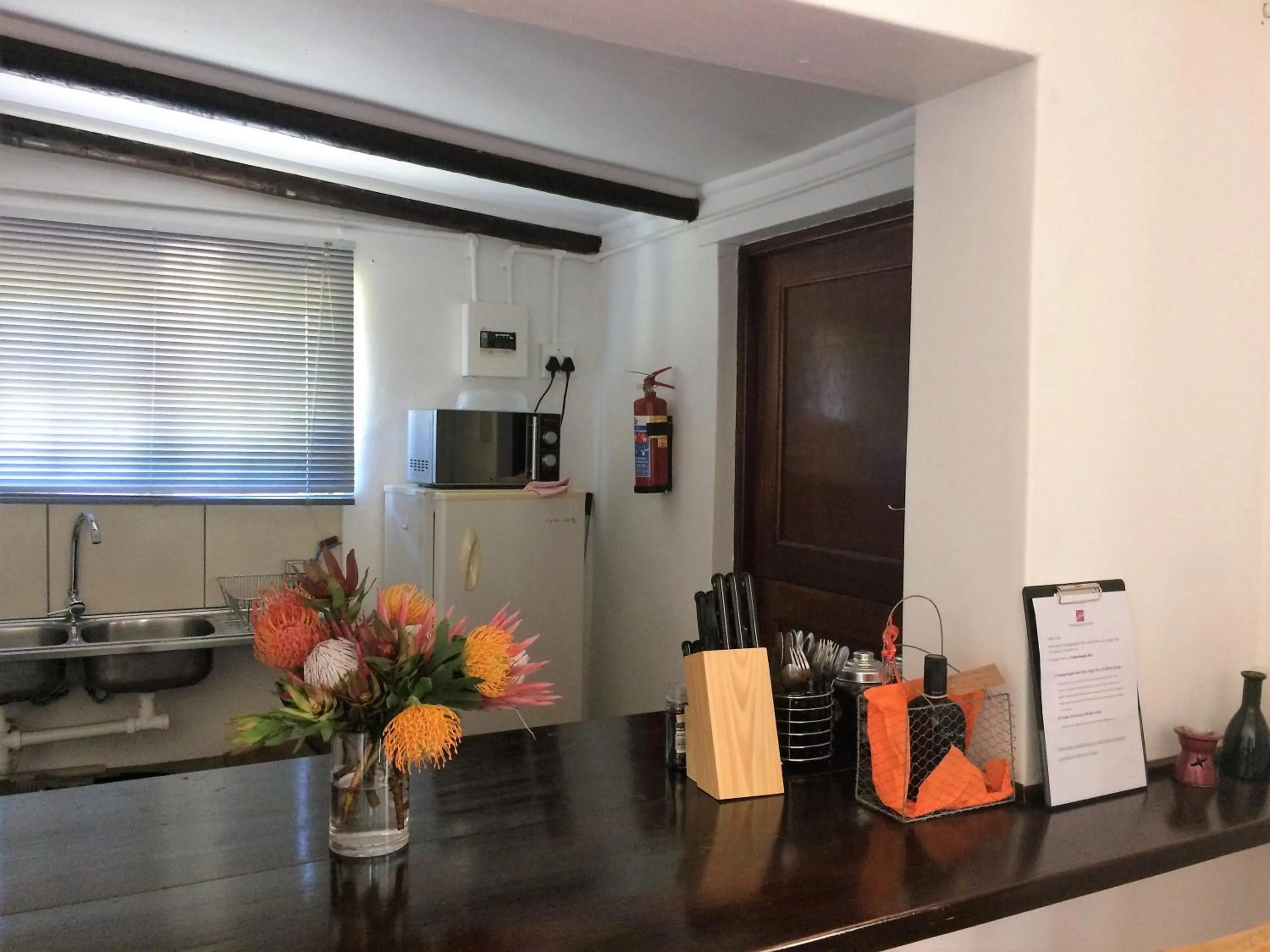 Kitchen or kitchenette in Fraaigelegen Farm - Home of ADHARA EVOO