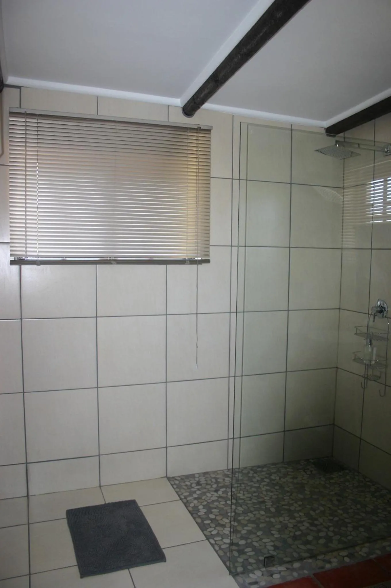 Shower in Fraaigelegen Farm - Home of ADHARA EVOO