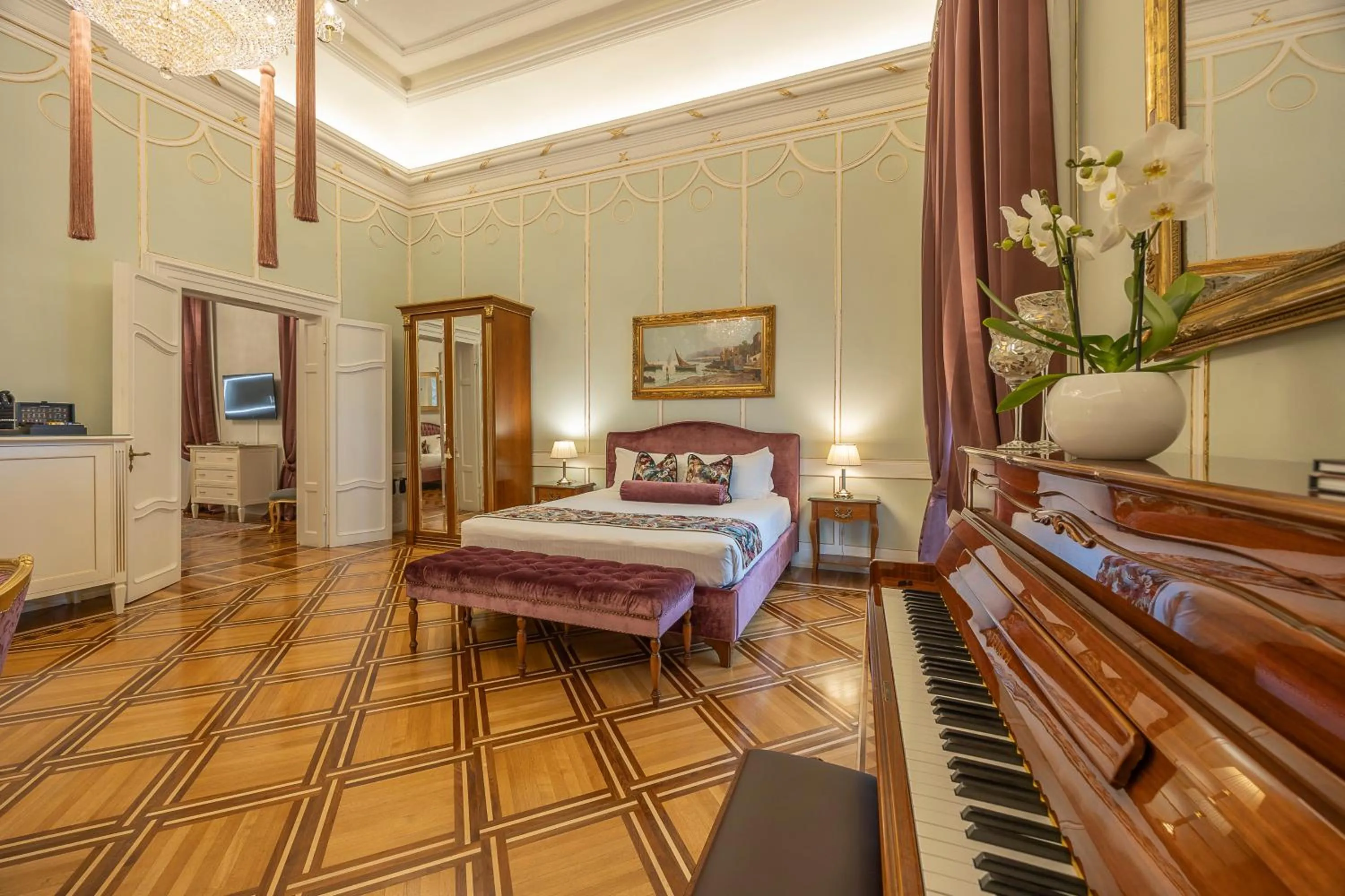 Photo of the whole room, Bed in Palazzo Monga Boutique Guesthouse