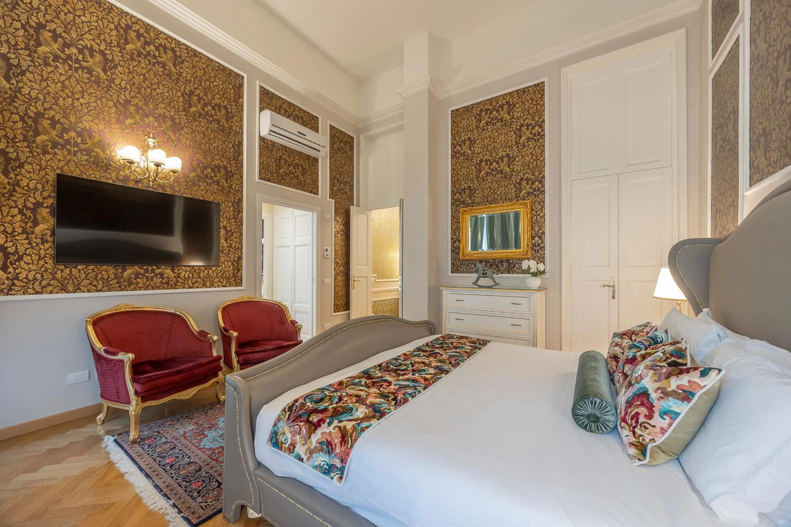 Bed in Palazzo Monga Boutique Guesthouse