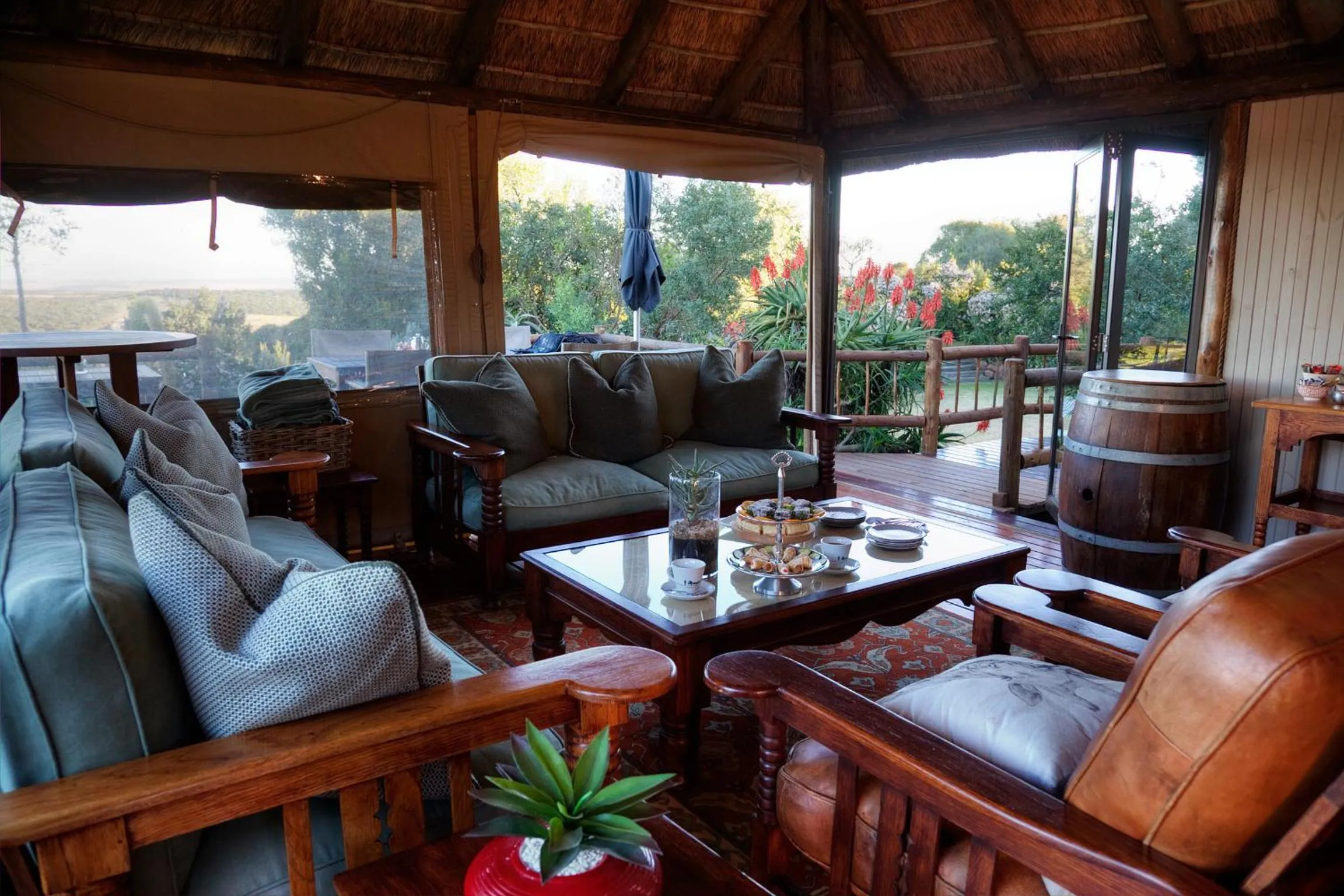 Lounge or bar in Addo Elephant Safari Lodge - Bellevue Forest Reserve