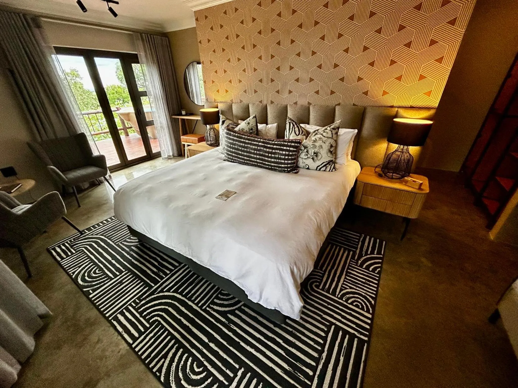 Photo of the whole room, Bed in Addo Elephant Safari Lodge - Bellevue Forest Reserve