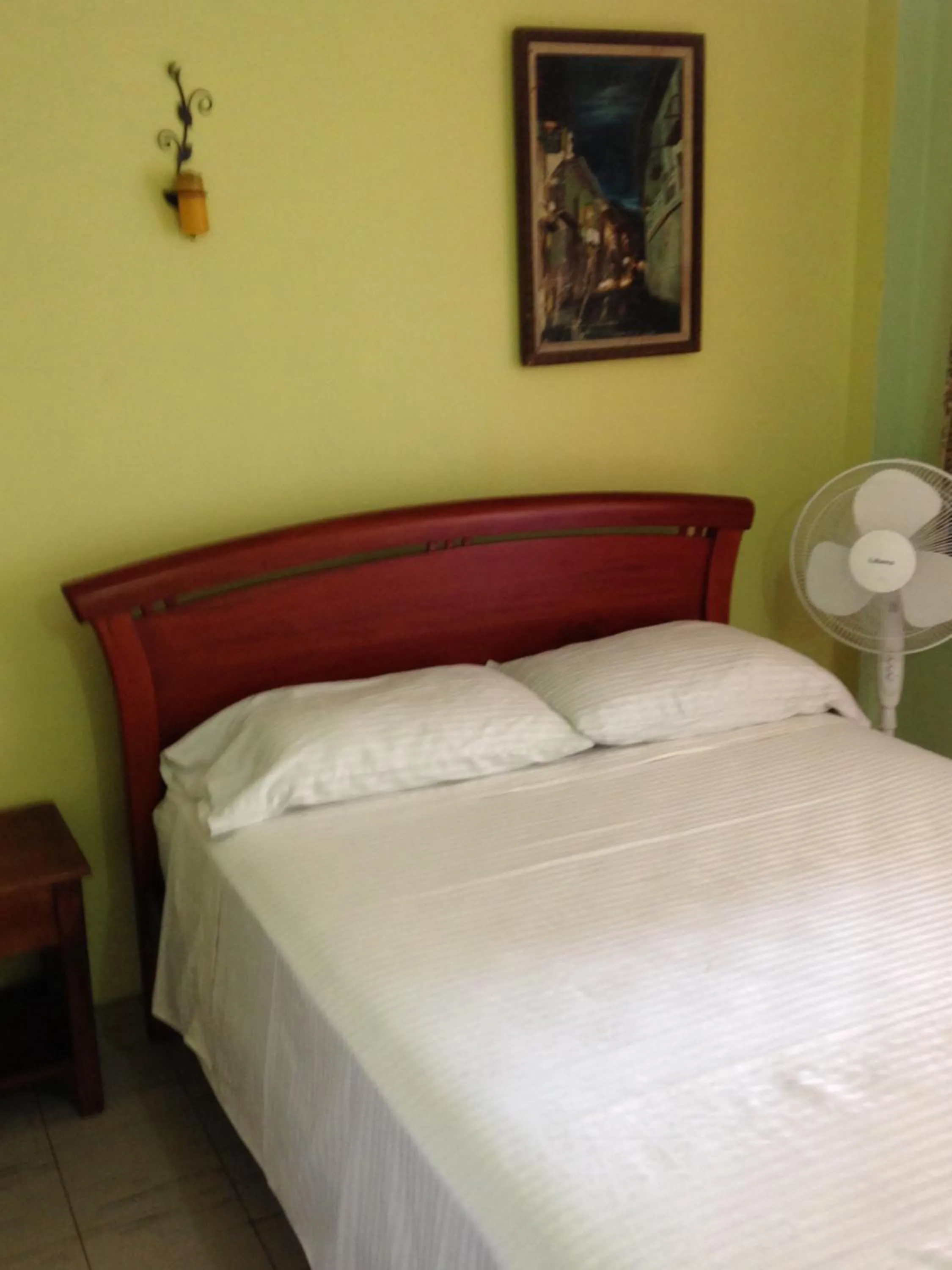 Bed in Hostal Surf Olón