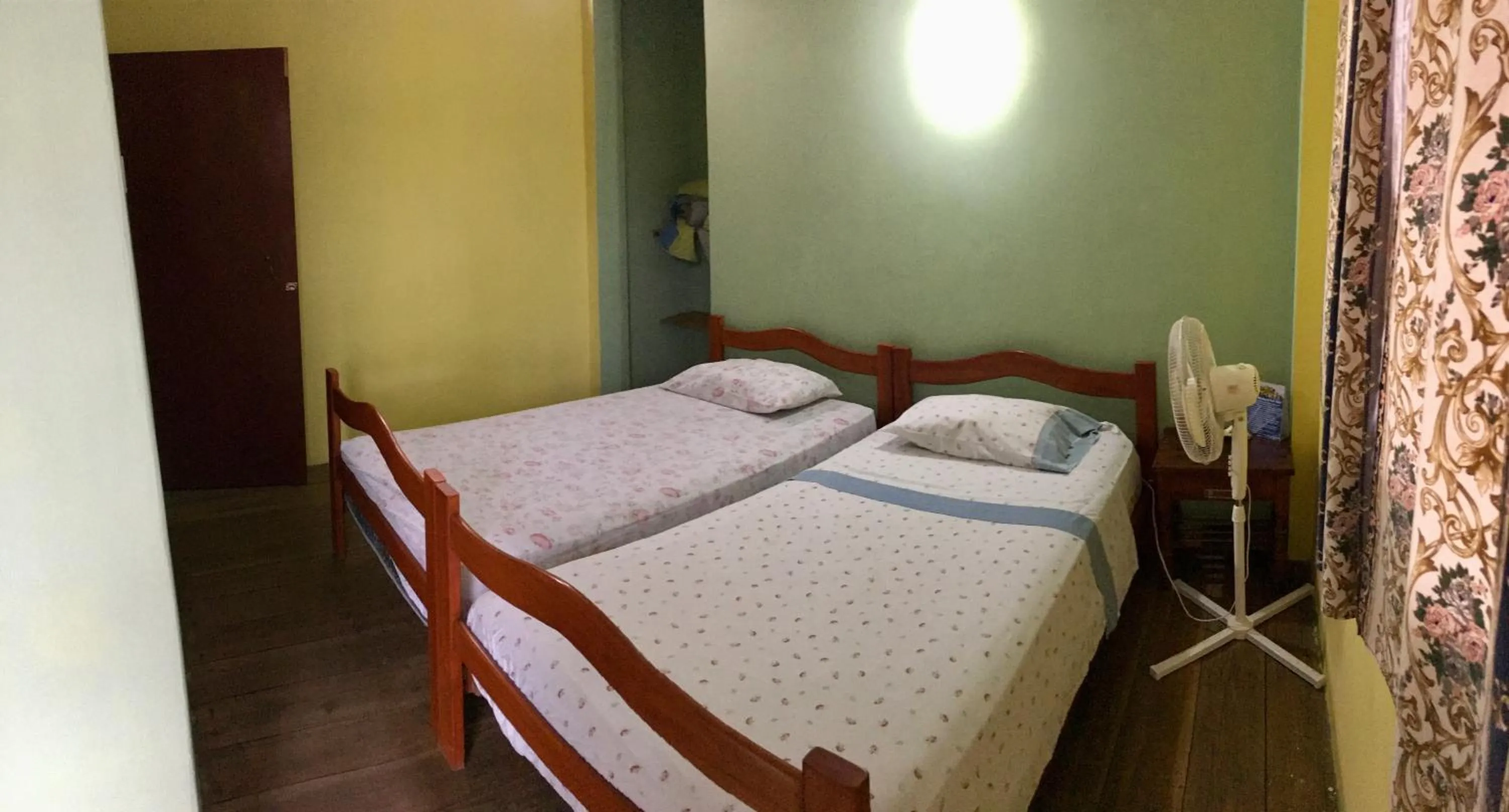 Bed in Hostal Surf Olón