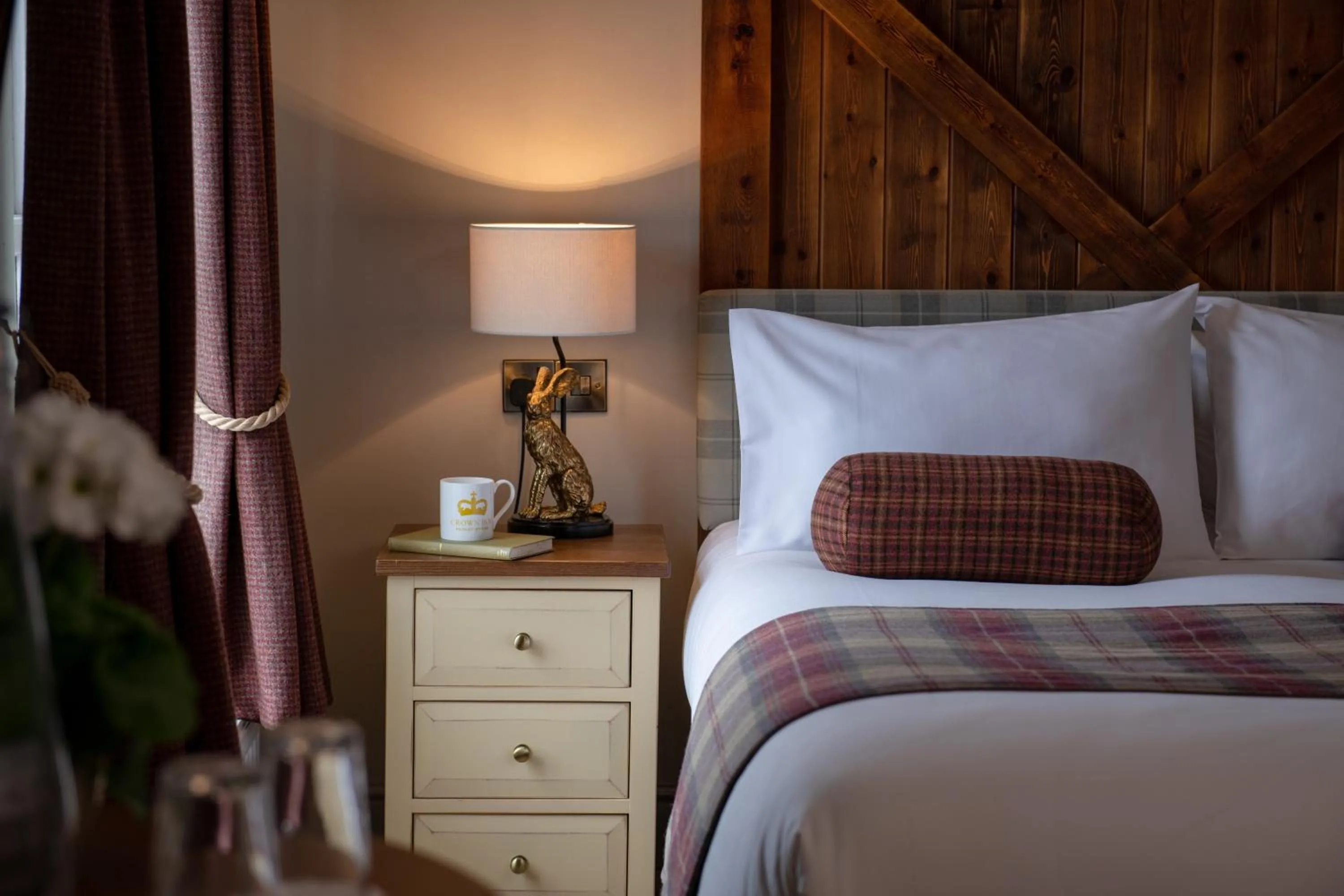 Bed in The Crown Inn Pooley Bridge