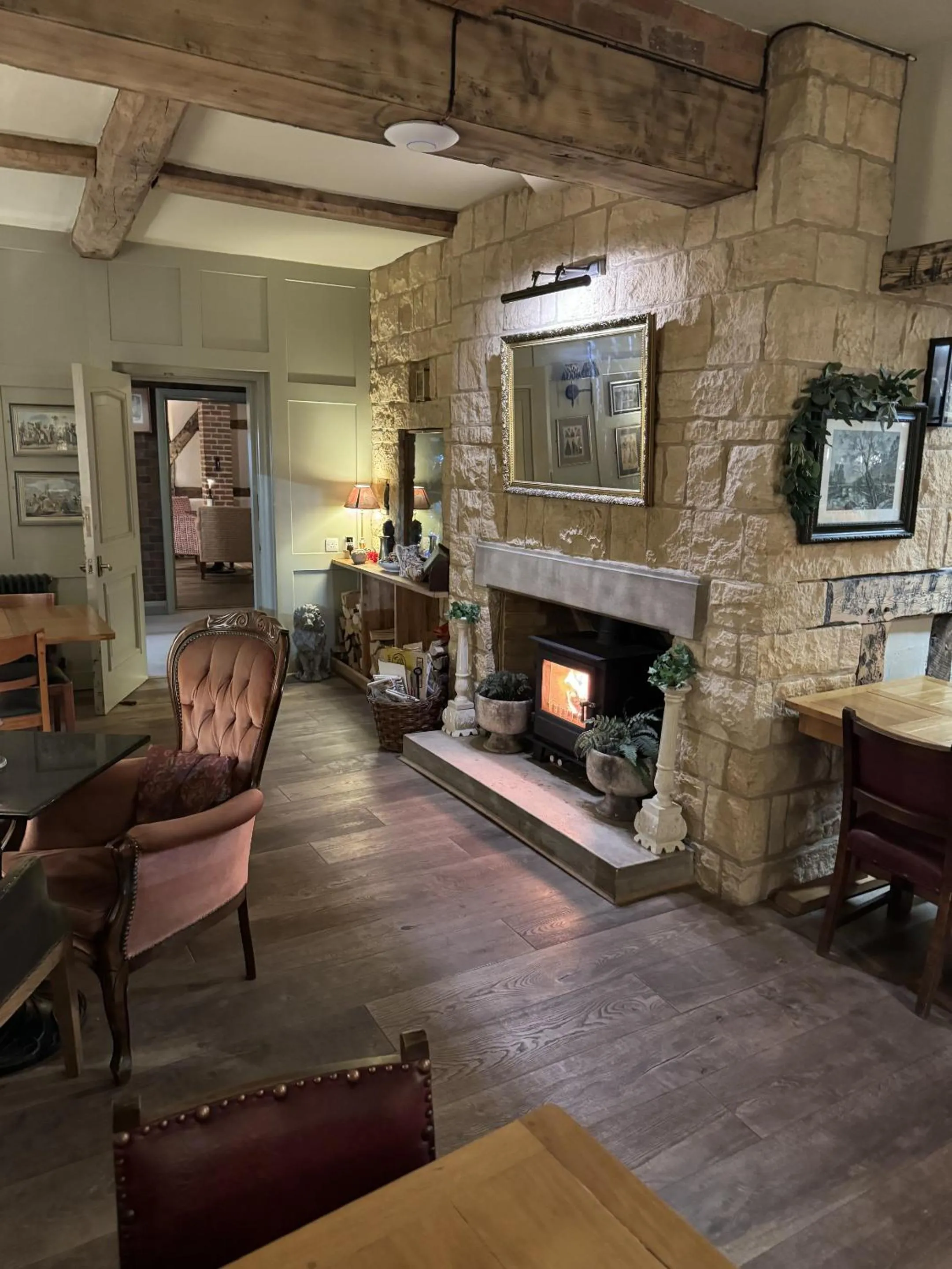 Lounge or bar in The White Lion Hotel