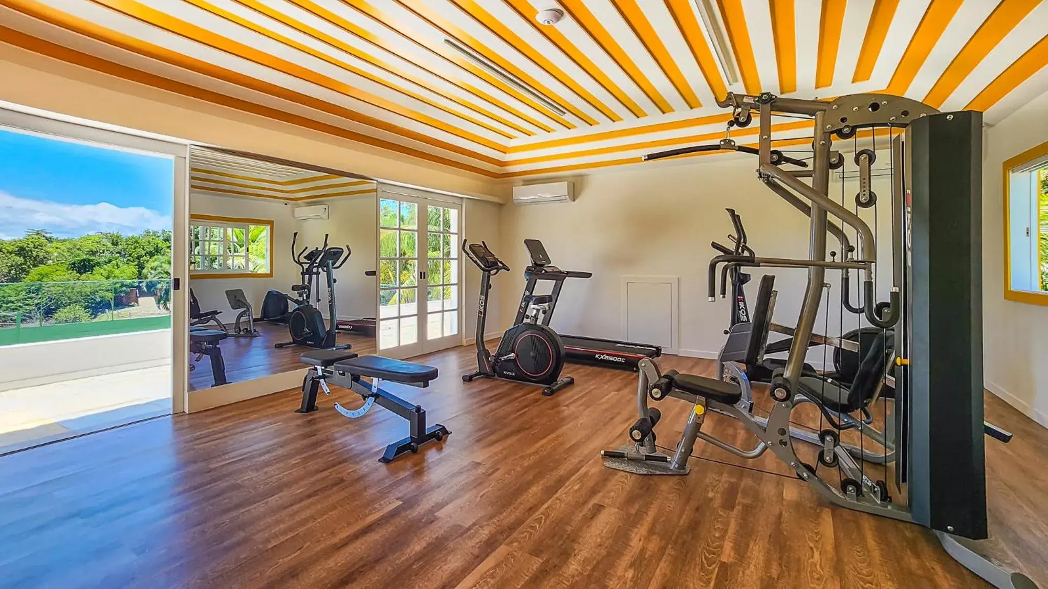Fitness centre/facilities in Villa Raphael Fitness centre/facilities in Villa Raphael