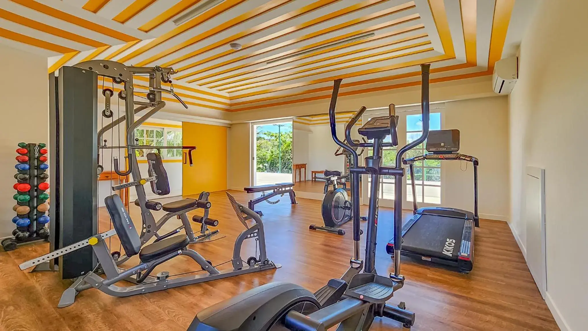 Fitness centre/facilities in Villa Raphael Fitness centre/facilities in Villa Raphael