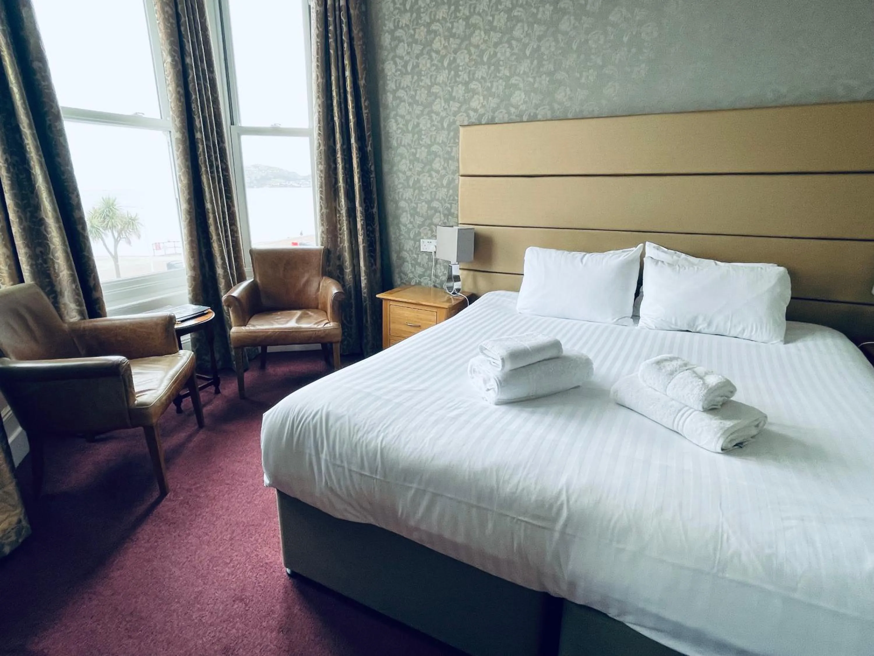 Bedroom, Bed in Merrion Hotel