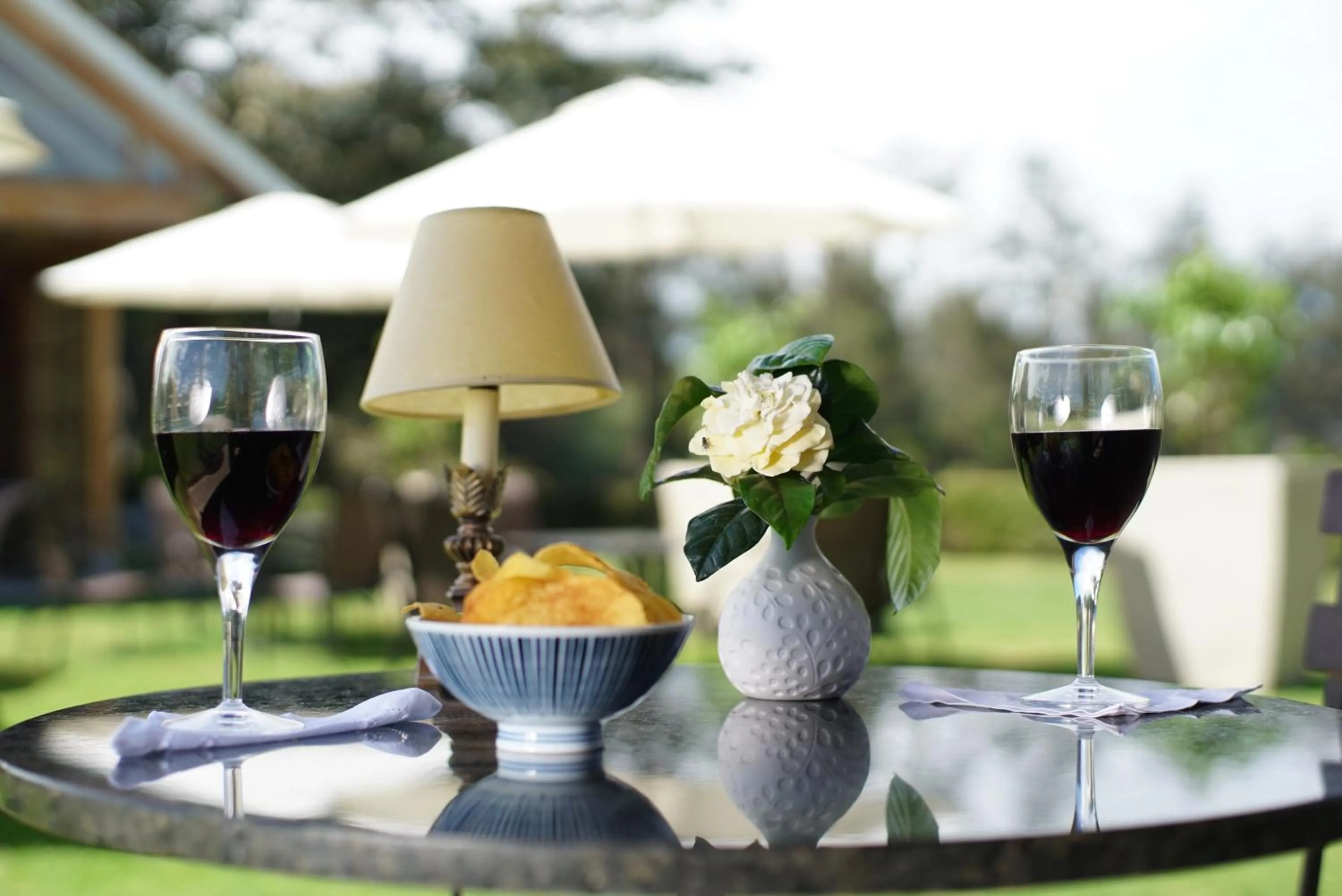 Restaurant/places to eat in La Palma Polo Hotel - Airport Area