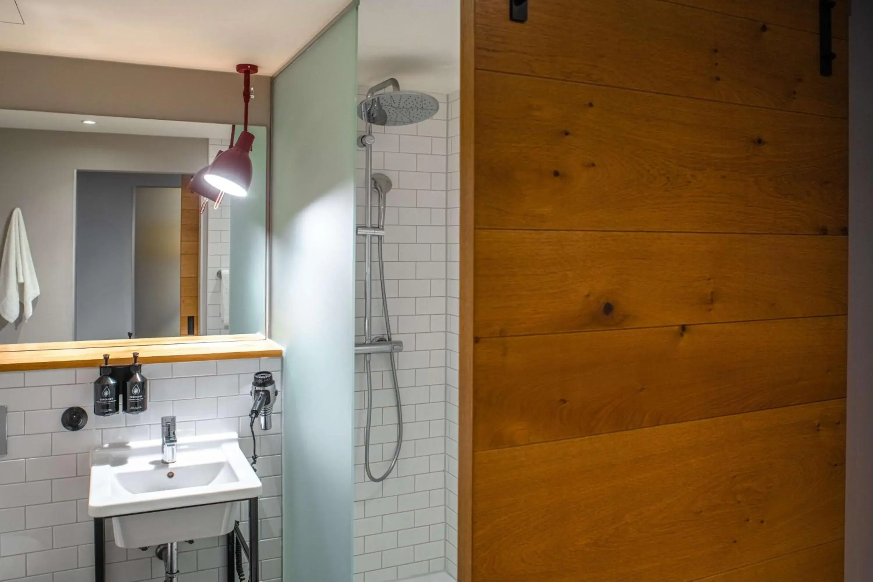 Bathroom in pentahotel Liège Bathroom in pentahotel Liège