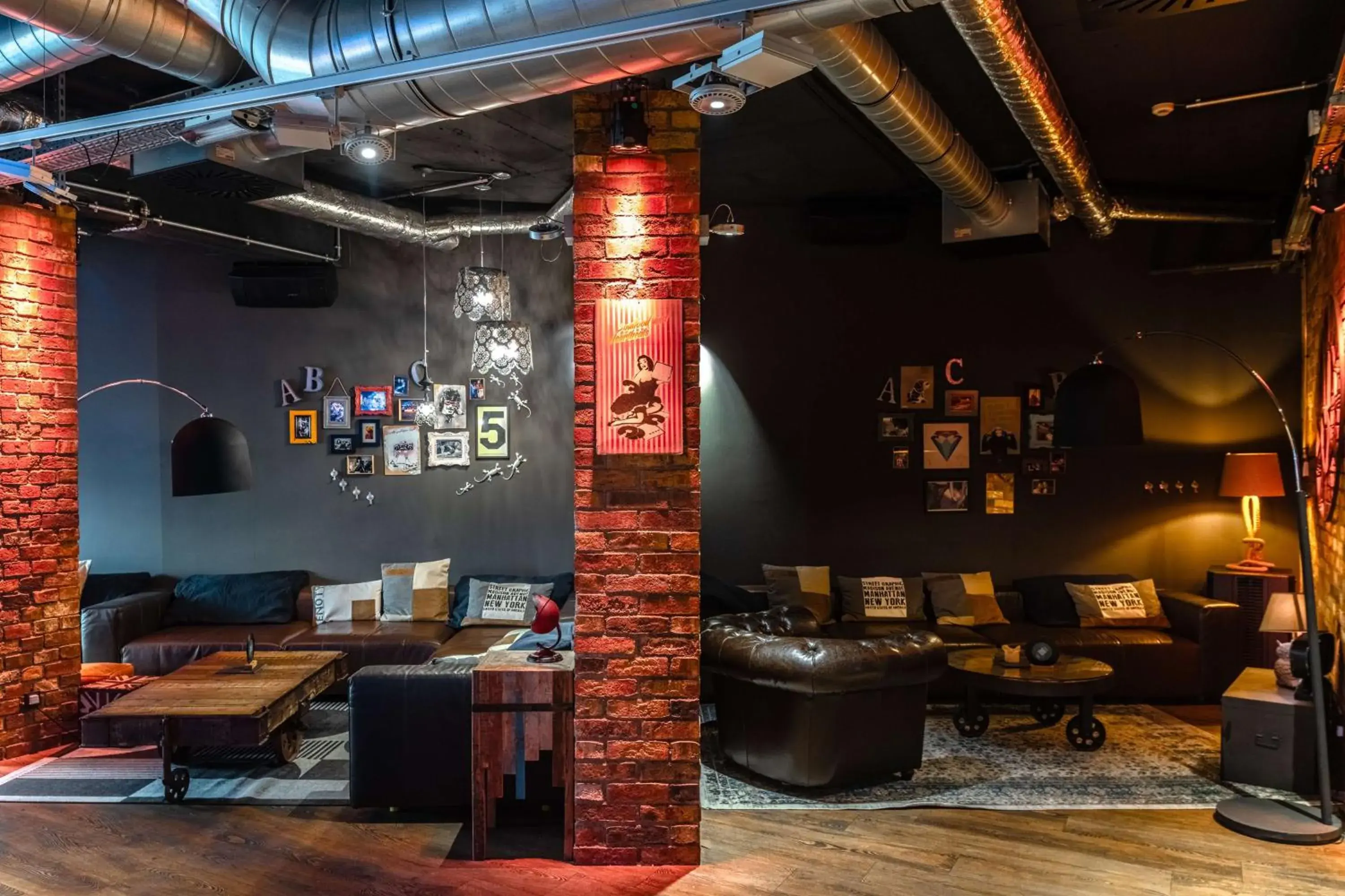 Lounge or bar in pentahotel Liège Lounge or bar in pentahotel Liège