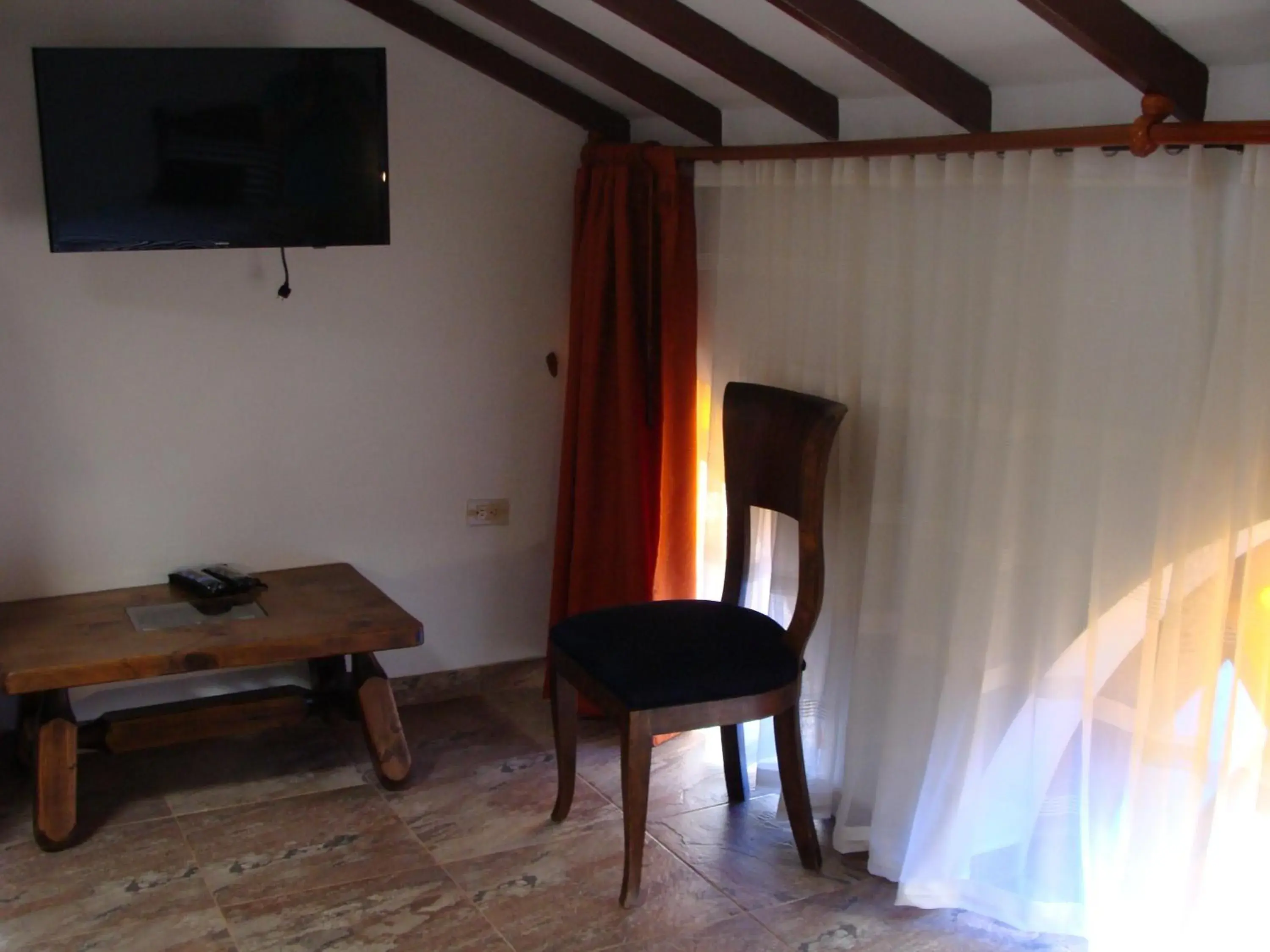 Family Room with Private Bathroom in Villa Pepita Real Family Room with Private Bathroom in Villa Pepita Real