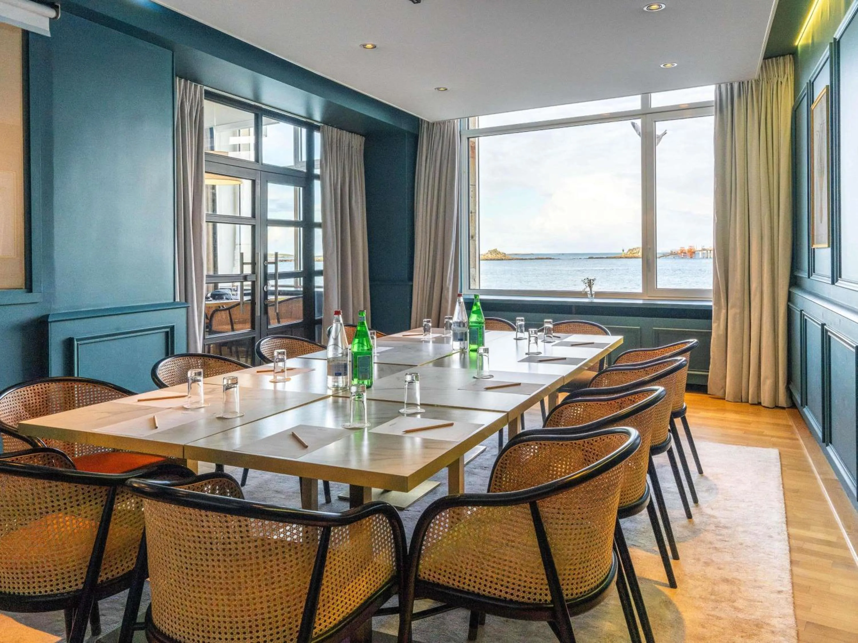 Meeting/conference room in Hotel Mercure Roscoff Bord De Mer