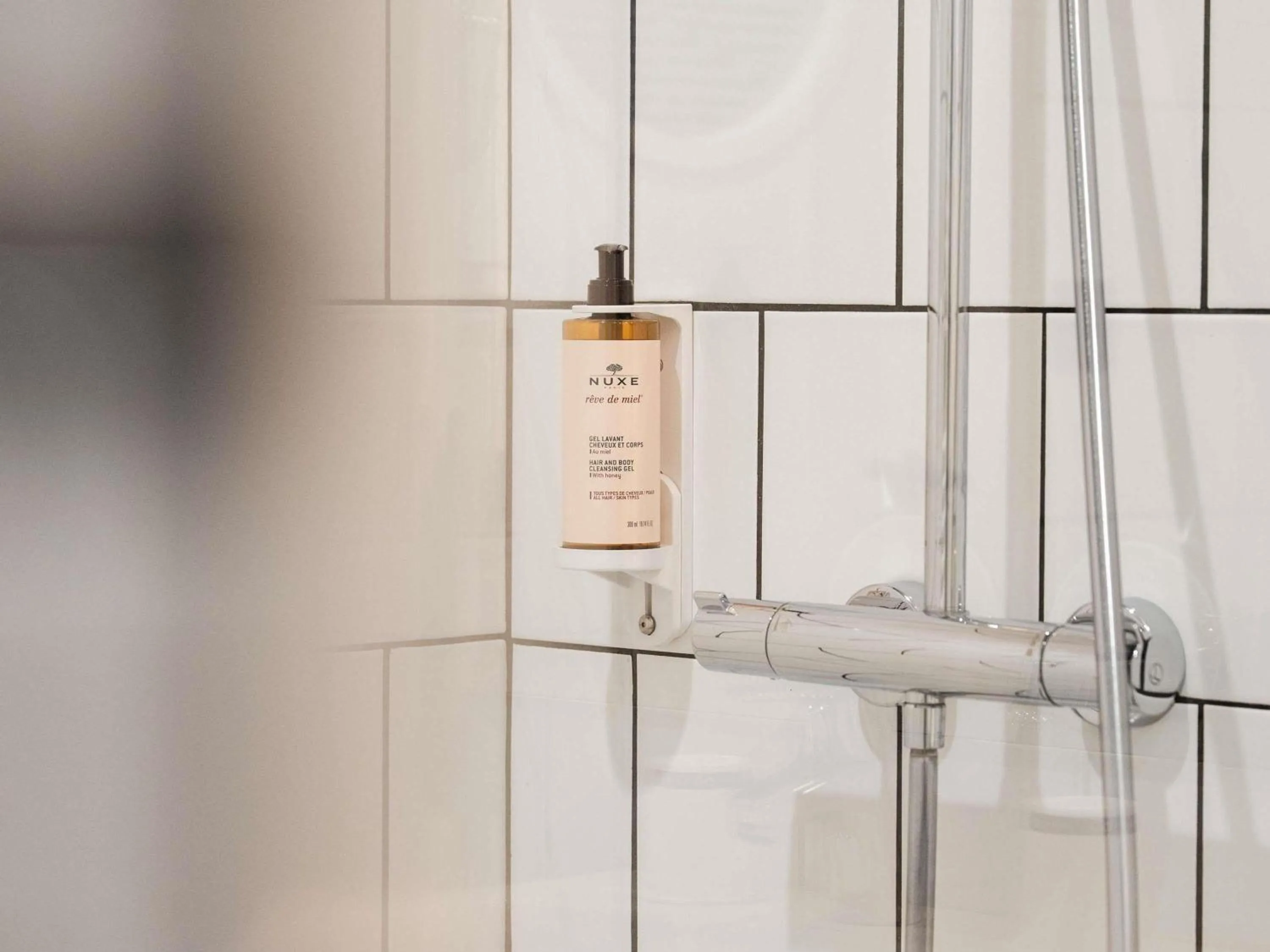 Bedroom in Hotel Mercure Roscoff Bord De Mer