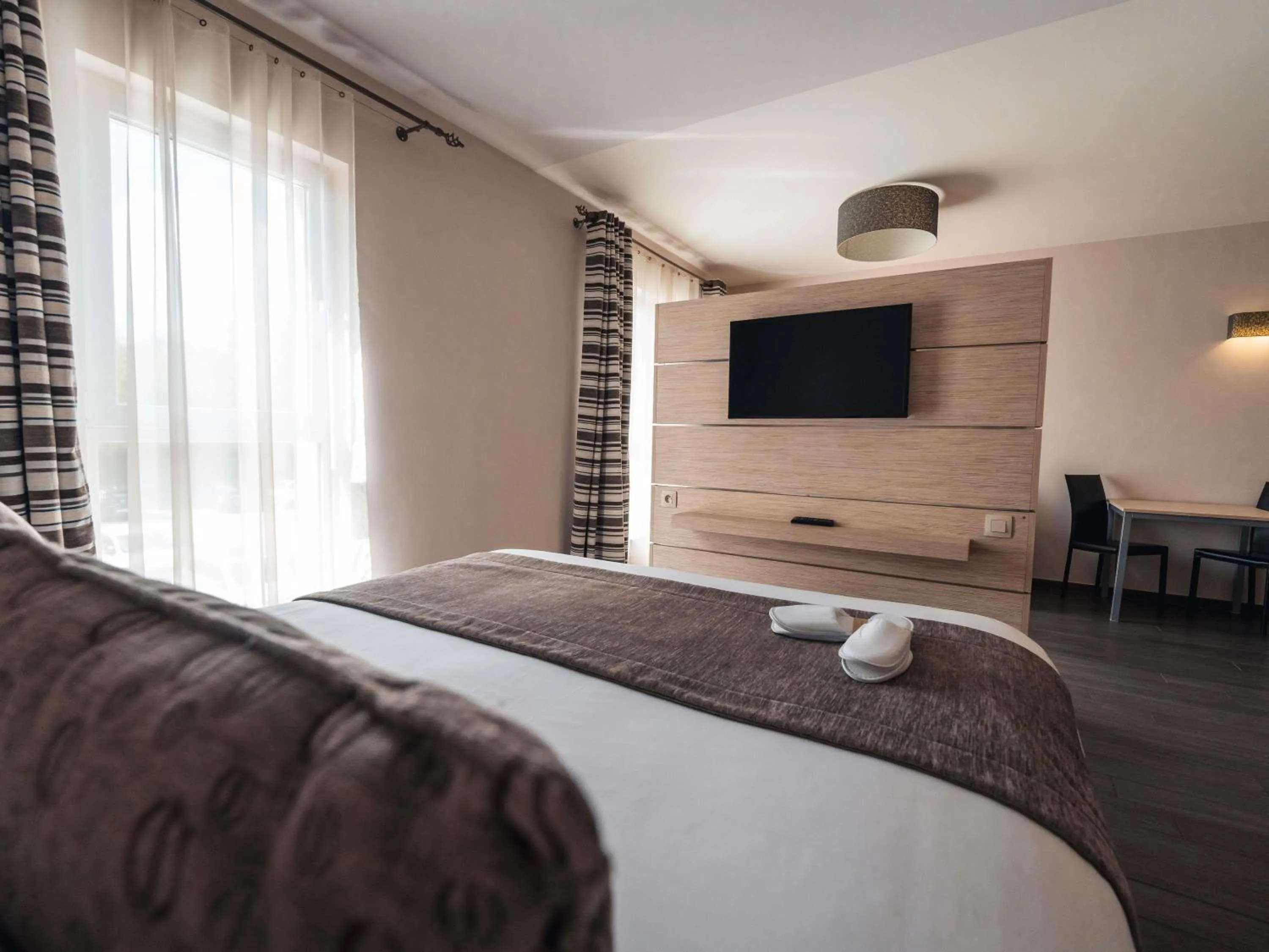 Bedroom, Bed in Ibis Styles Charleroi Airport Aero 44