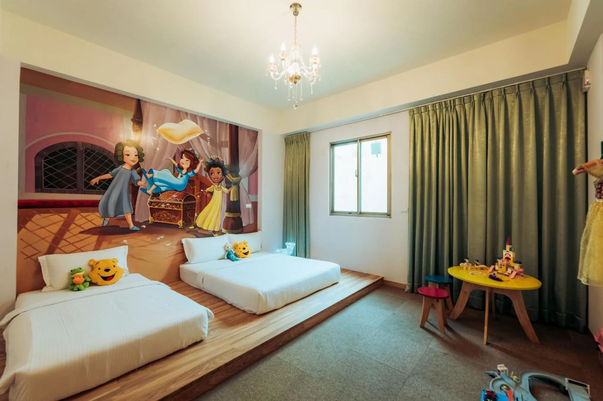 children, Bed in Elsa House