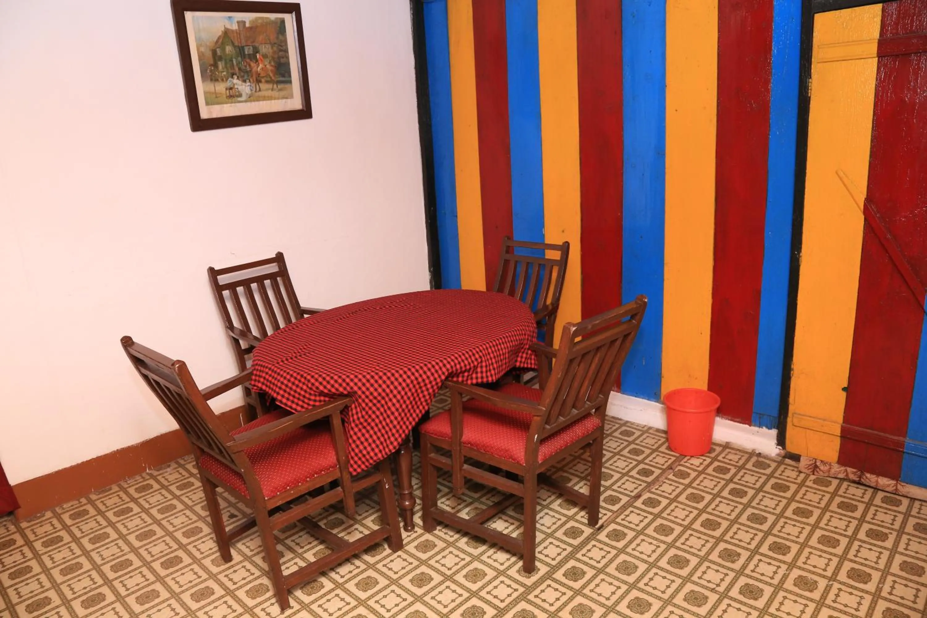 Dining area in Prince Hotel Mallroad