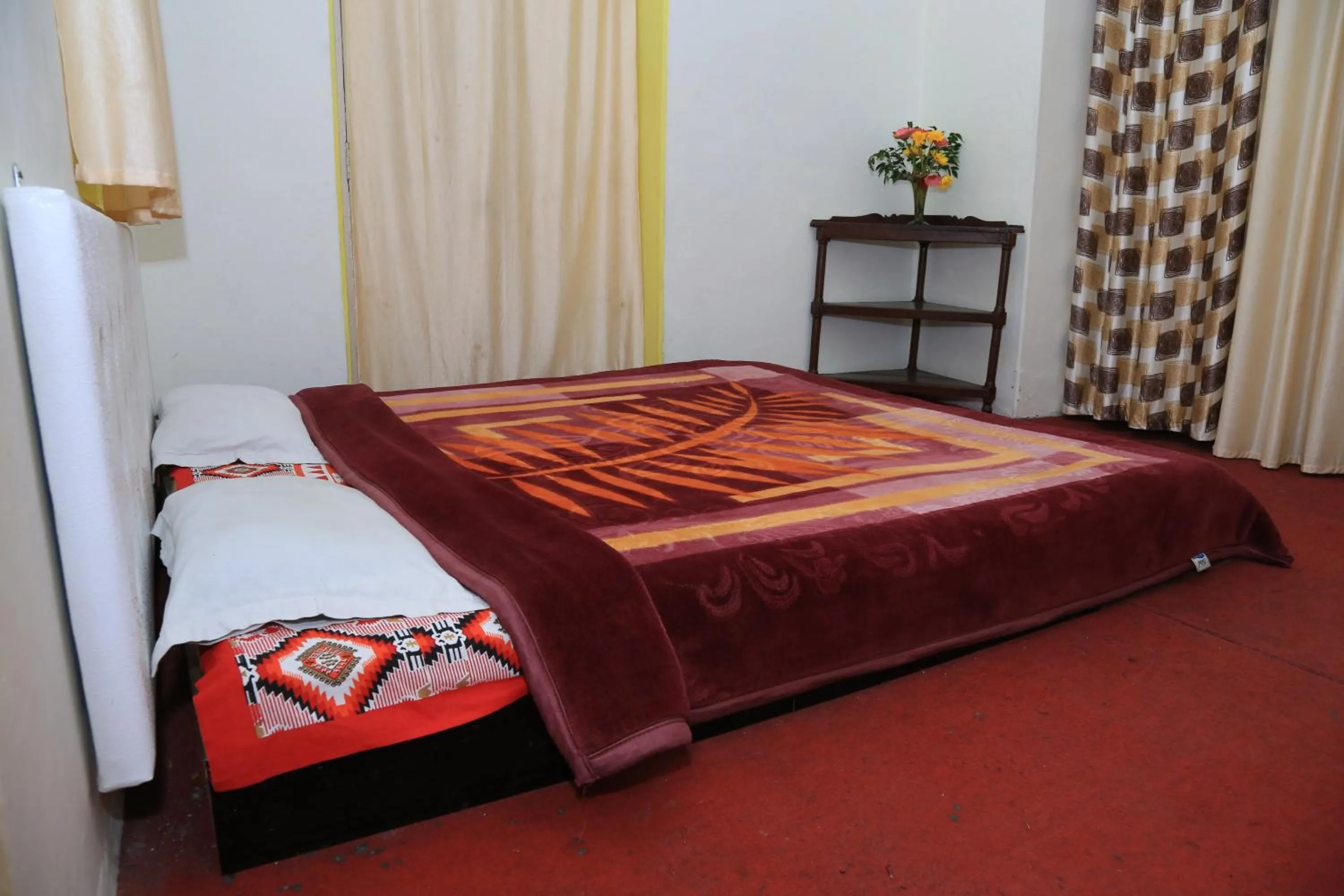 Bed in Prince Hotel Mallroad