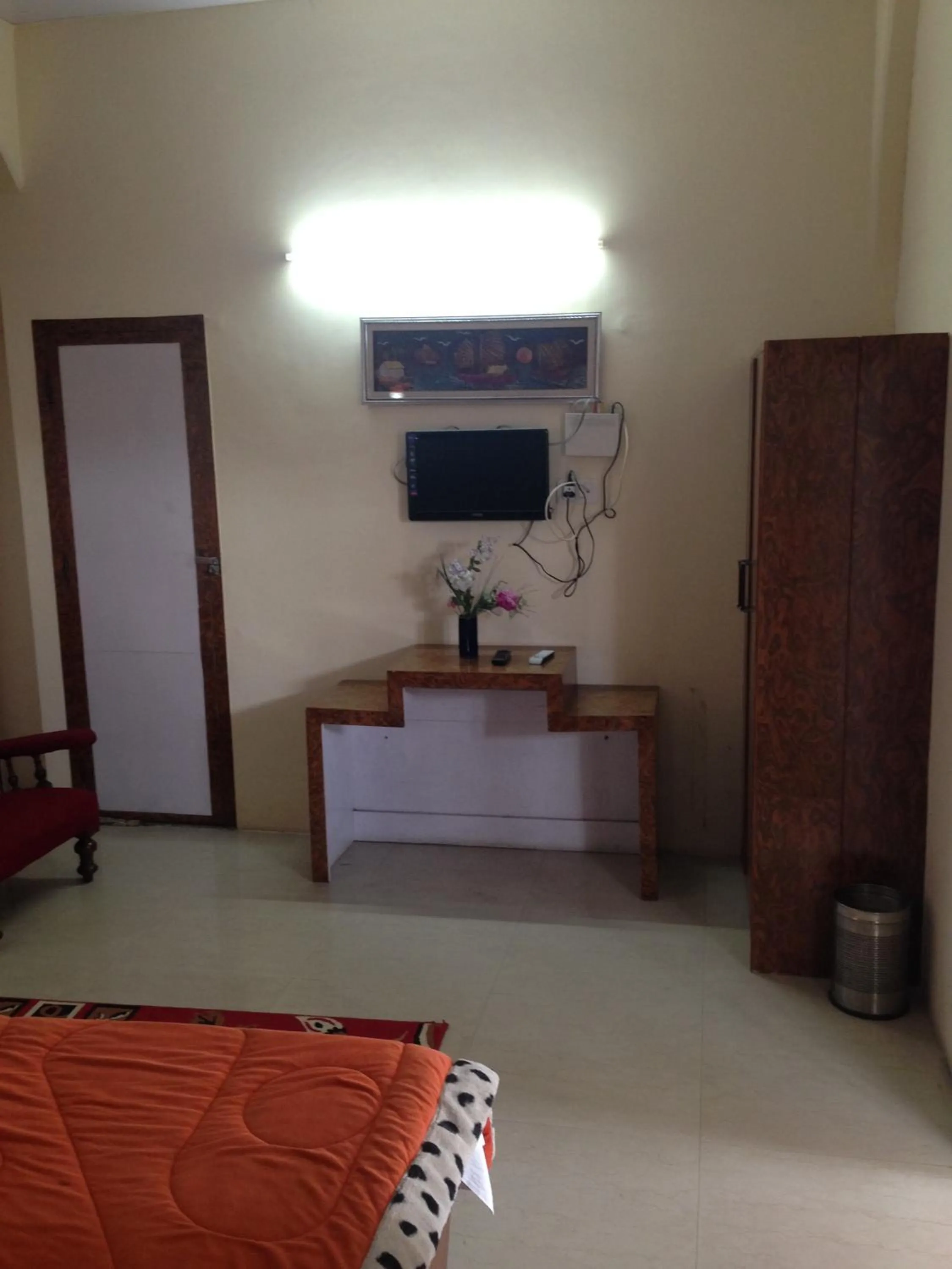 TV and multimedia, Bed in Prince Hotel Mallroad