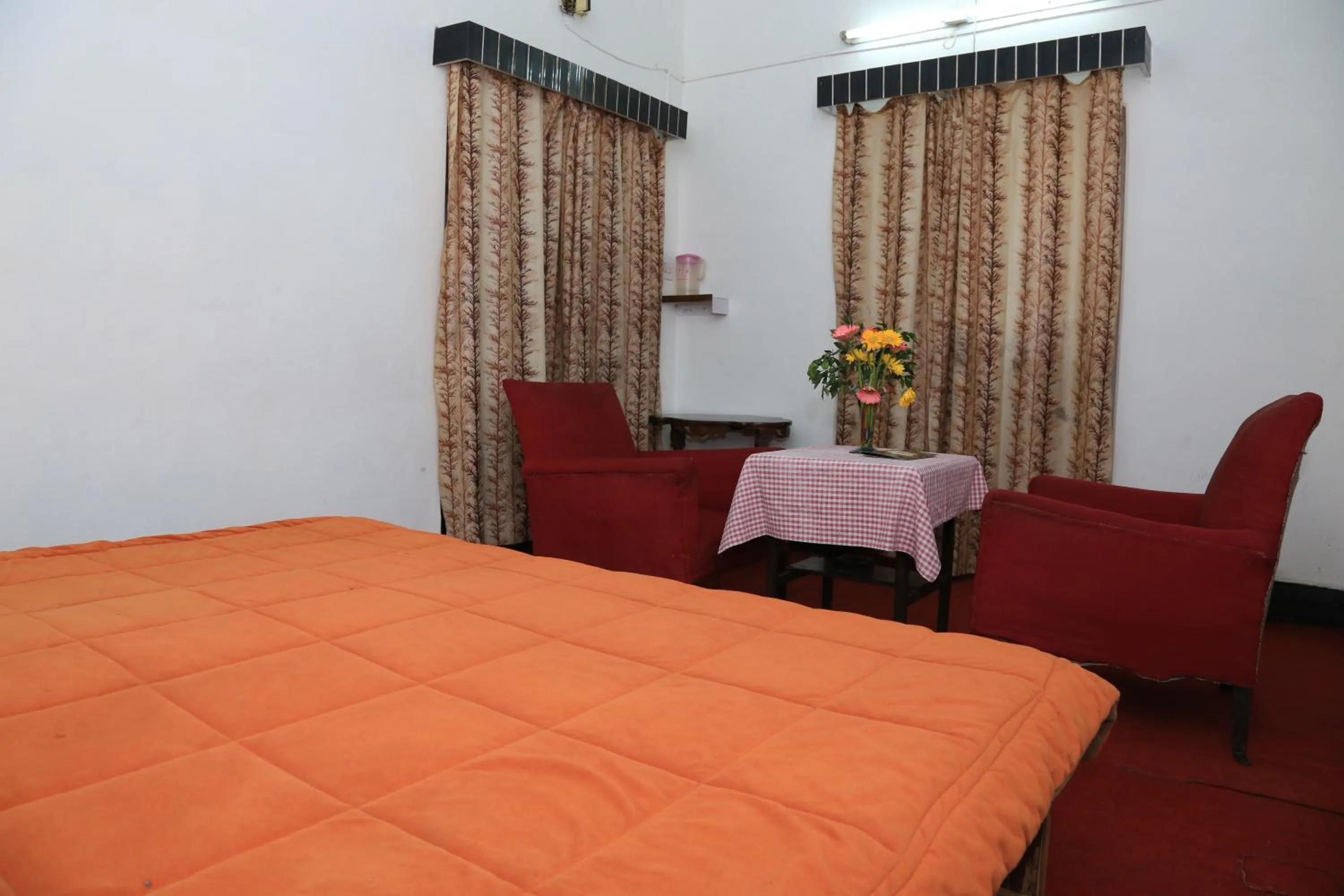 Bathroom, Bed in Prince Hotel Mallroad