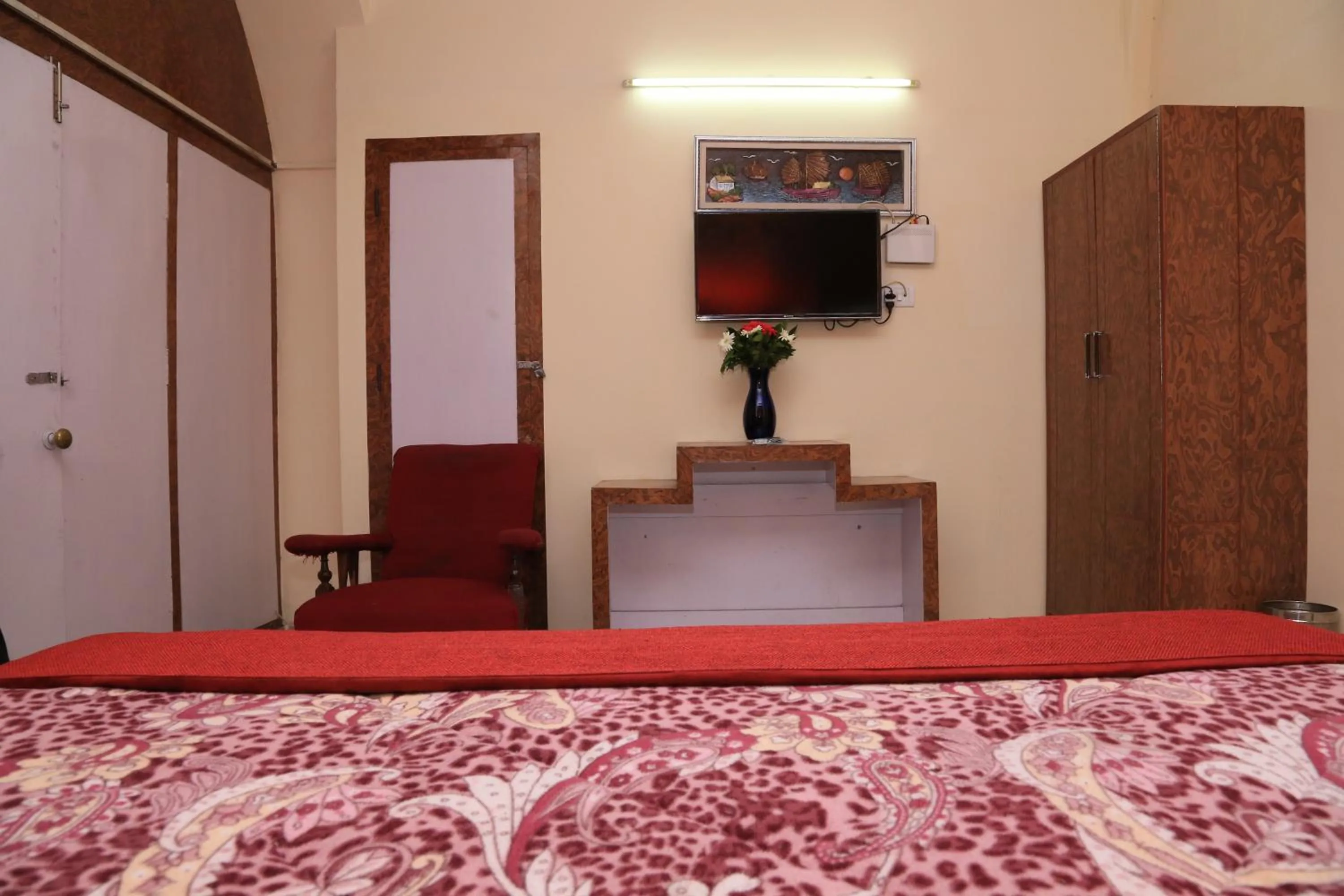 Bedroom, Bed in Prince Hotel Mallroad